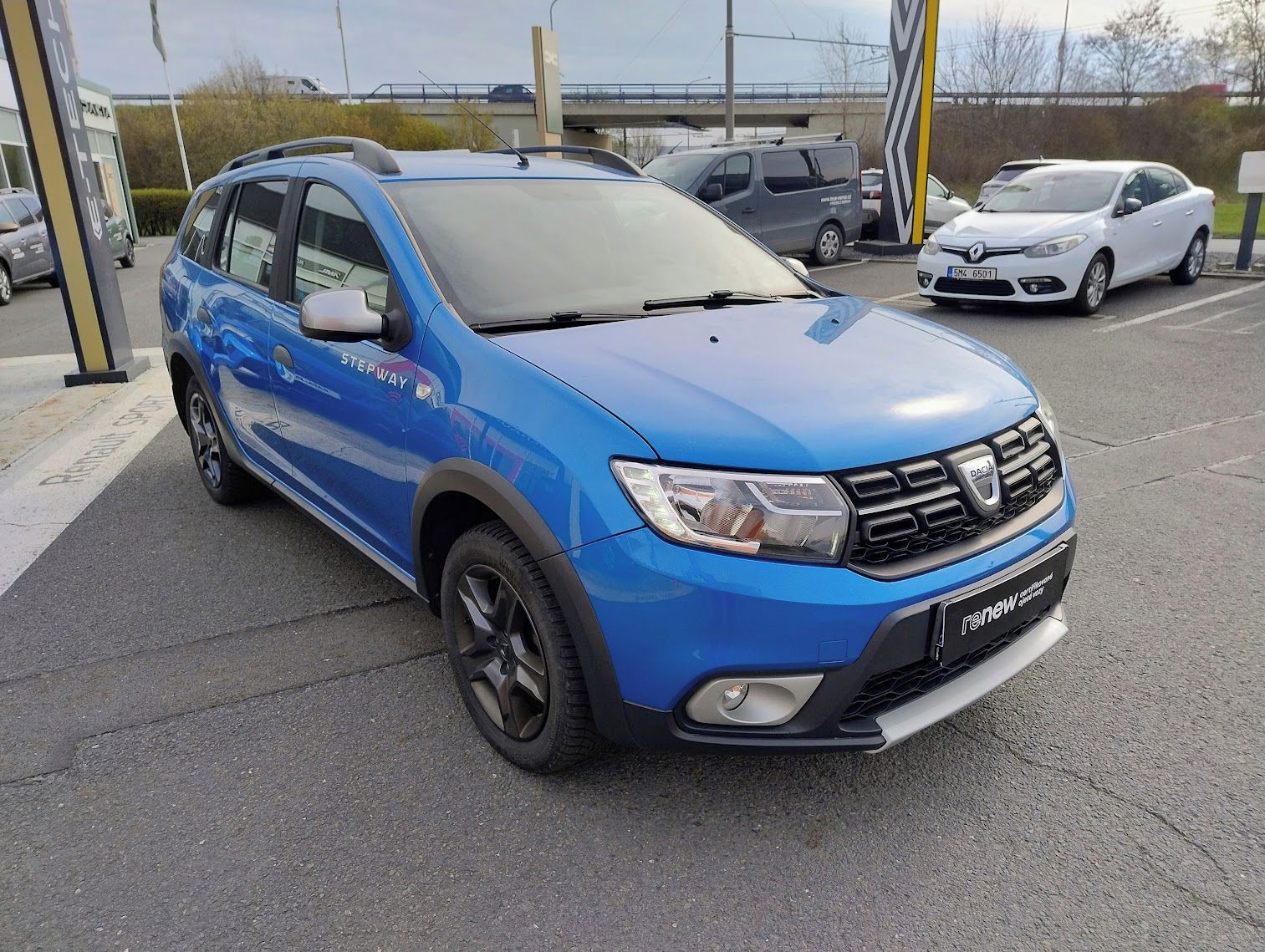 Dacia Logan, 1,5 dCi 66 kW/90 Stepway Outdo - fotka 3