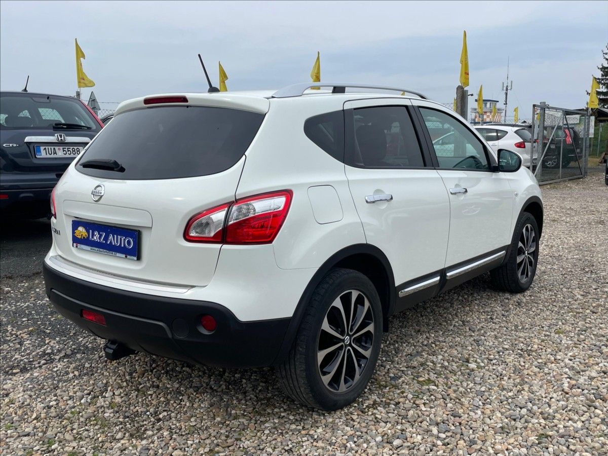 Nissan Qashqai, 2,0 i 16 V  4x4 - fotka 6