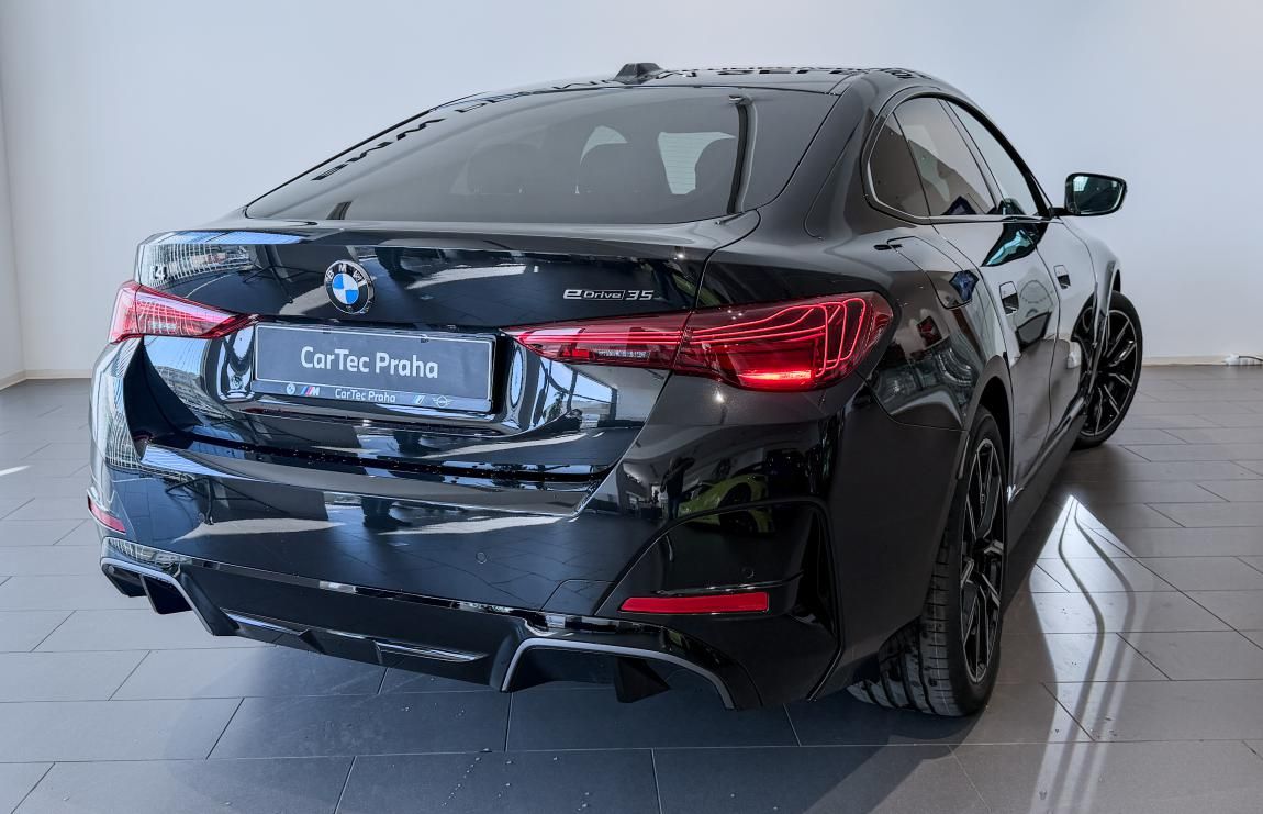 BMW i4, eDrive35 Gran Coupe - fotka 4