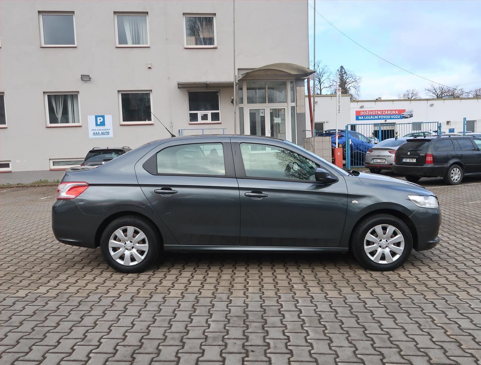 Peugeot 301, 1.2 VTi, Serv.kniha, Klima - fotka 6
