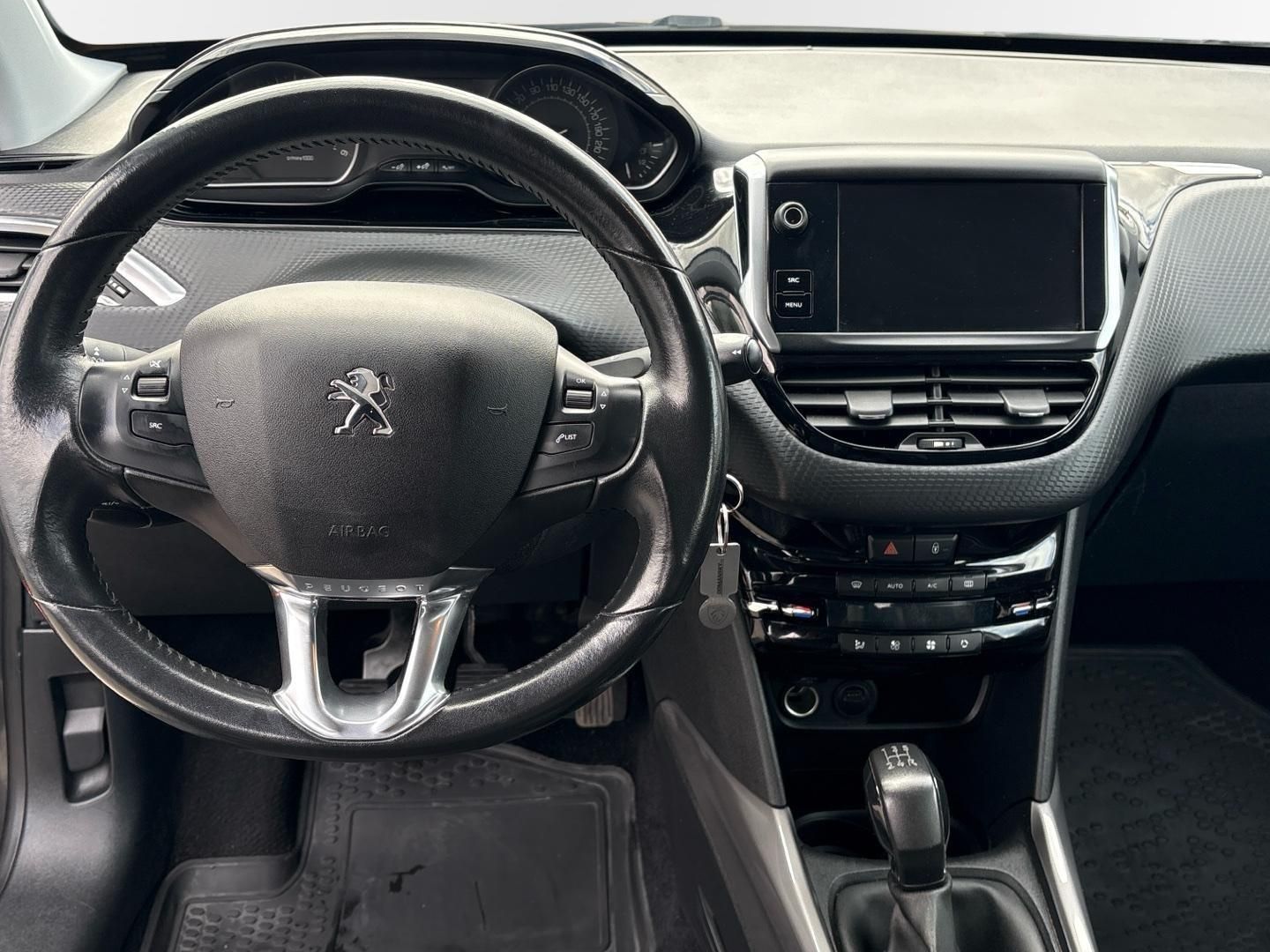 Peugeot 2008, ALLURE 1.5 BlueHDi 100 S&S MAN - fotka 5