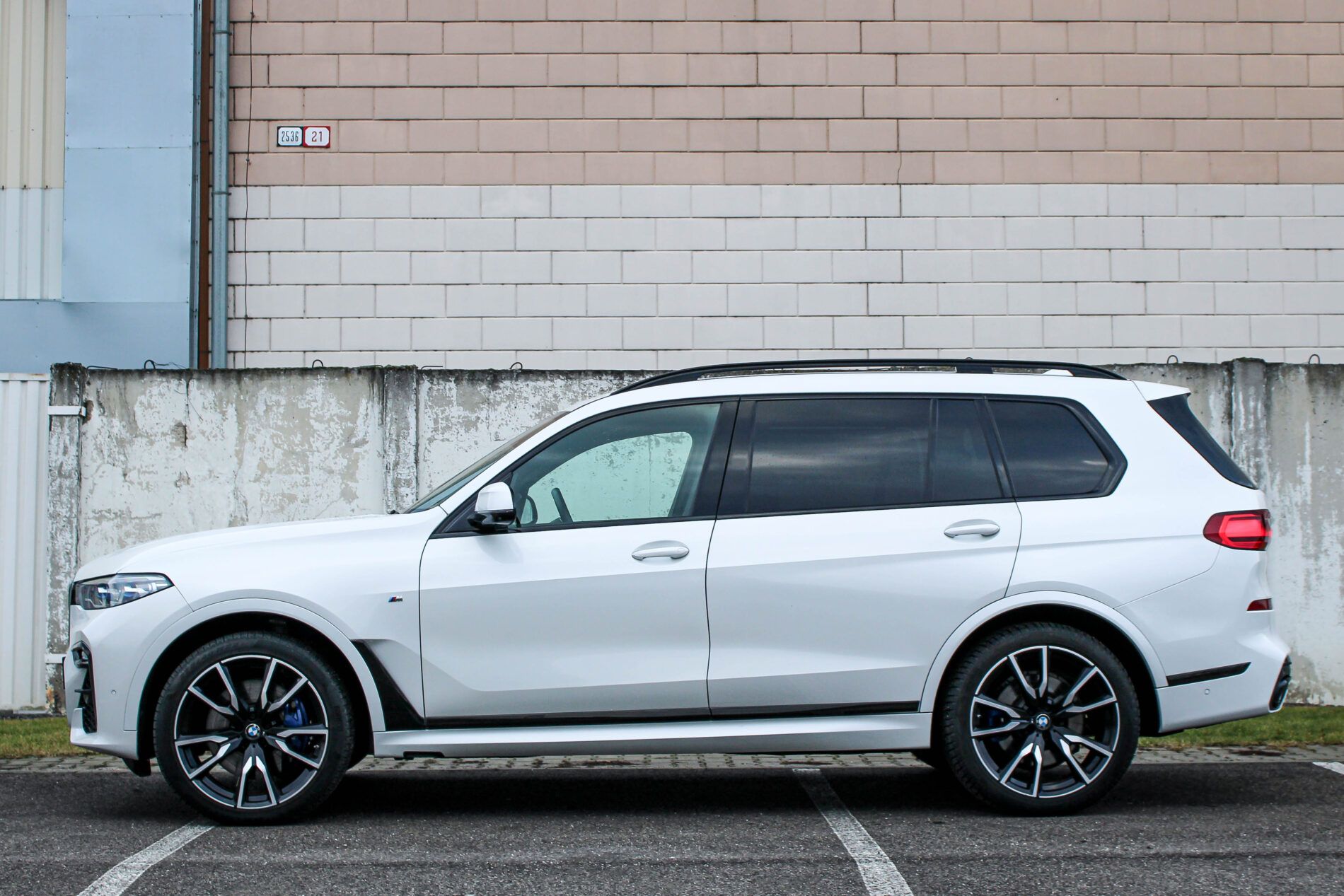 BMW X7 - fotka 4
