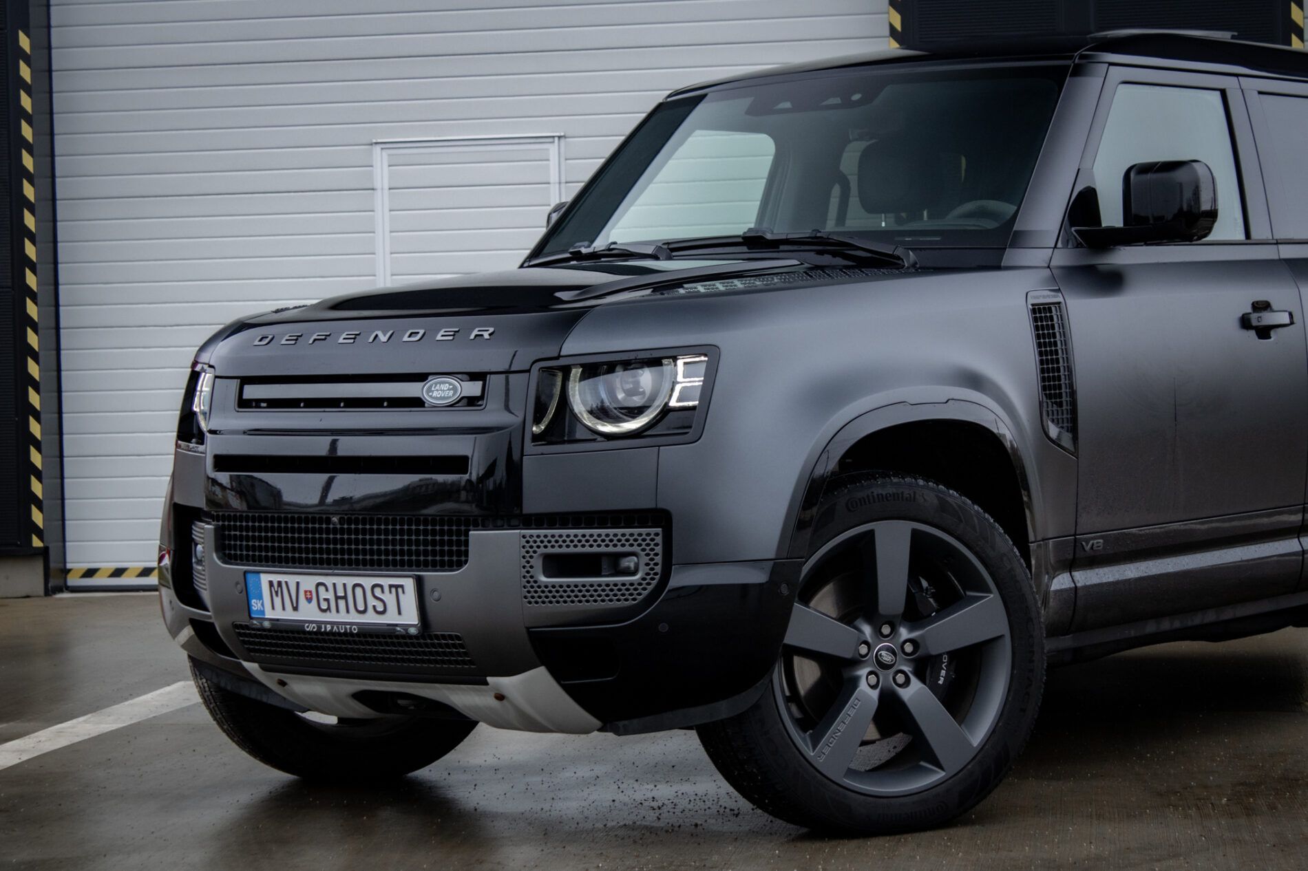Land Rover Defender - fotka 2