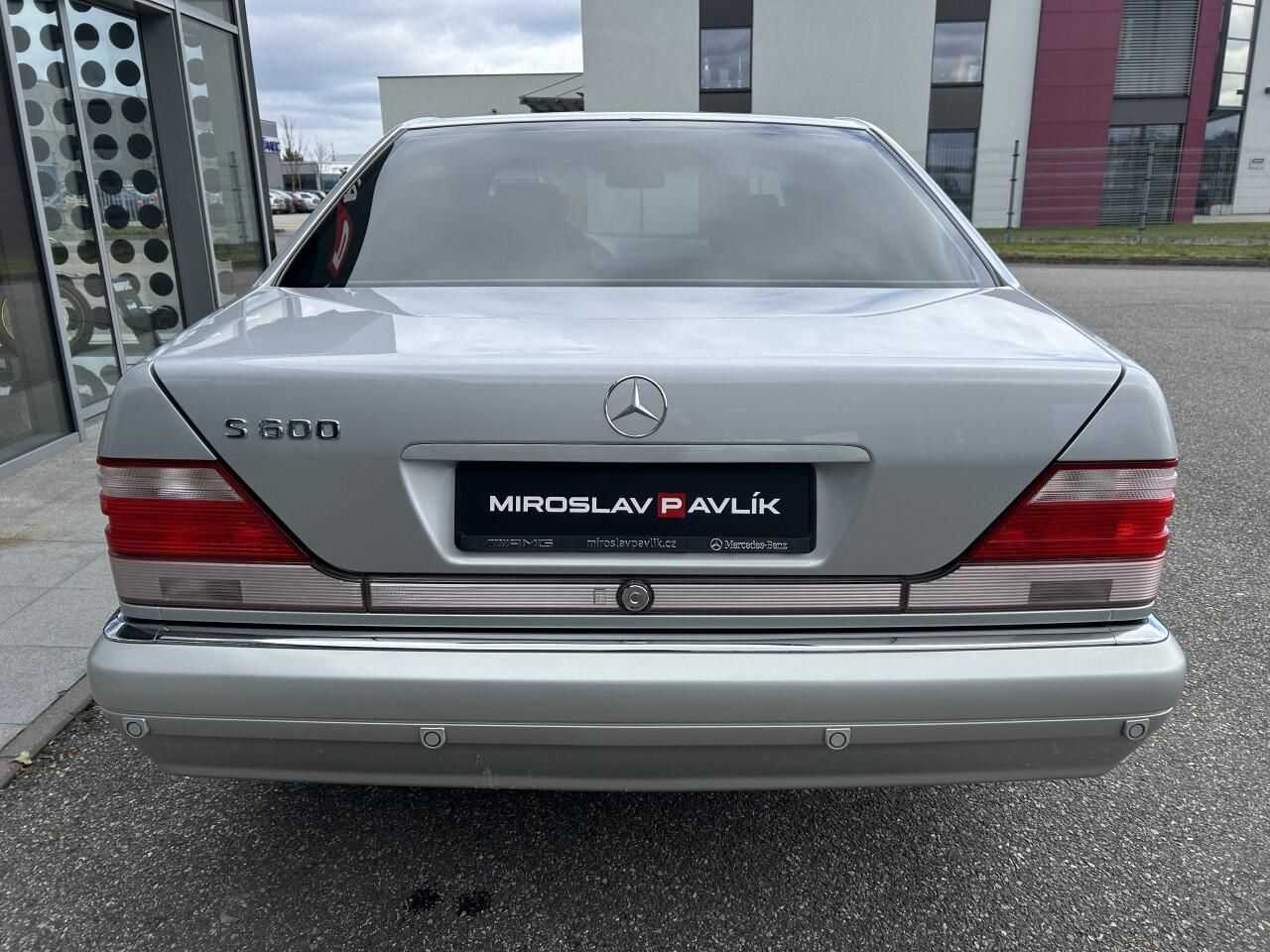 Mercedes-Benz Třídy S, S 600 L V12 - fotka 6