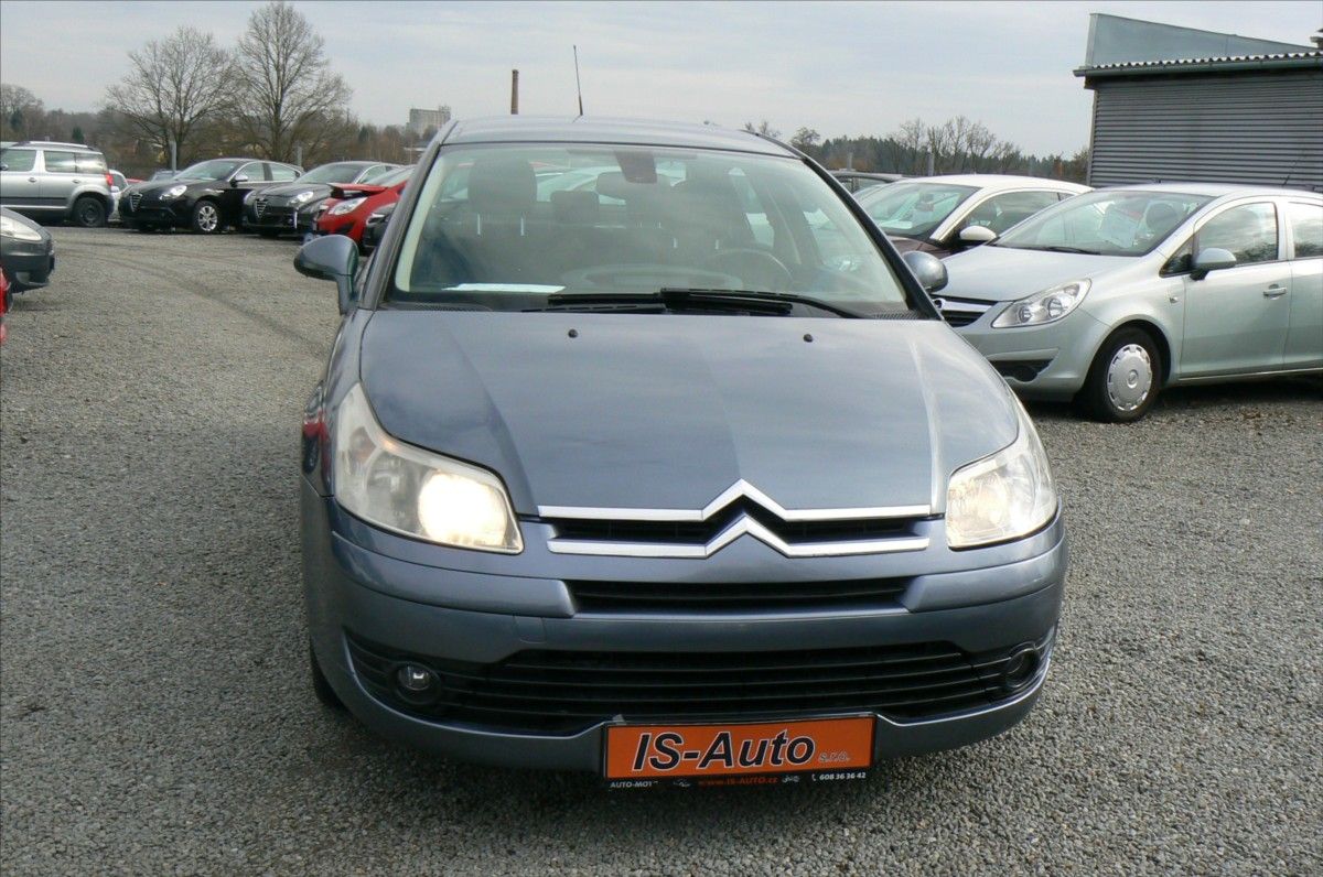 Citroën C4, 1,6 I  16V-1. MAJITEL ČR - fotka 3