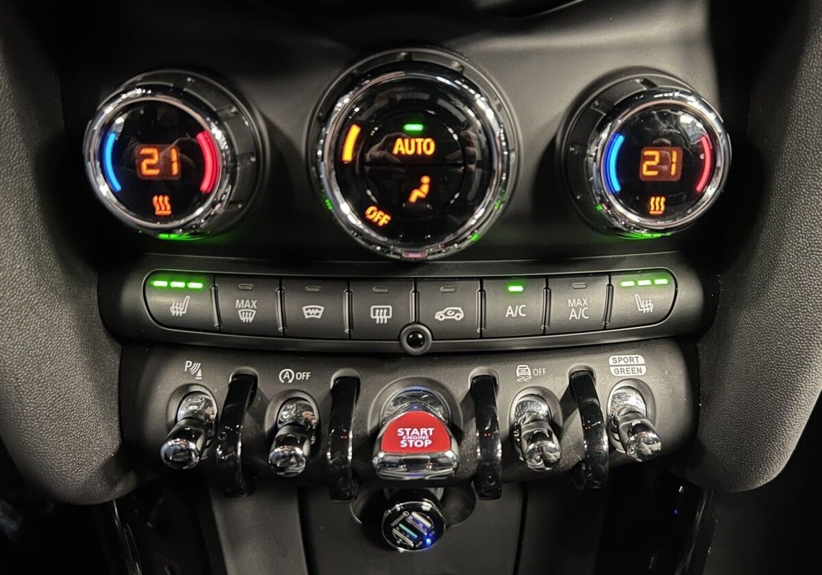 Mini Cooper - fotka 6