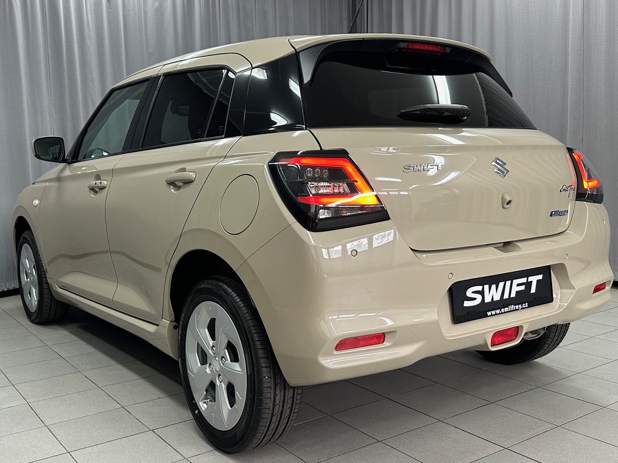 Suzuki Swift, 1,2 Premium AT- vůz ve výrobě - fotka 6