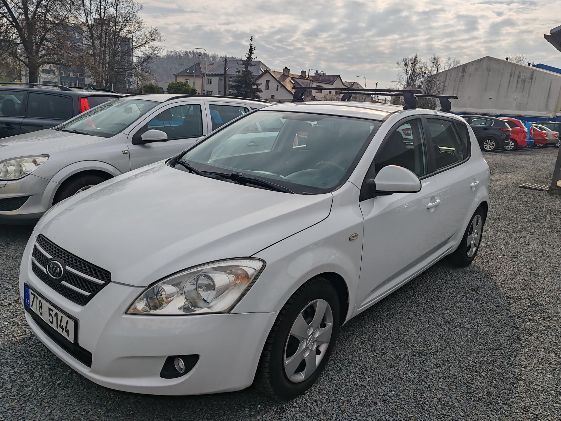 Kia Cee´d, 1.4 - fotka 2