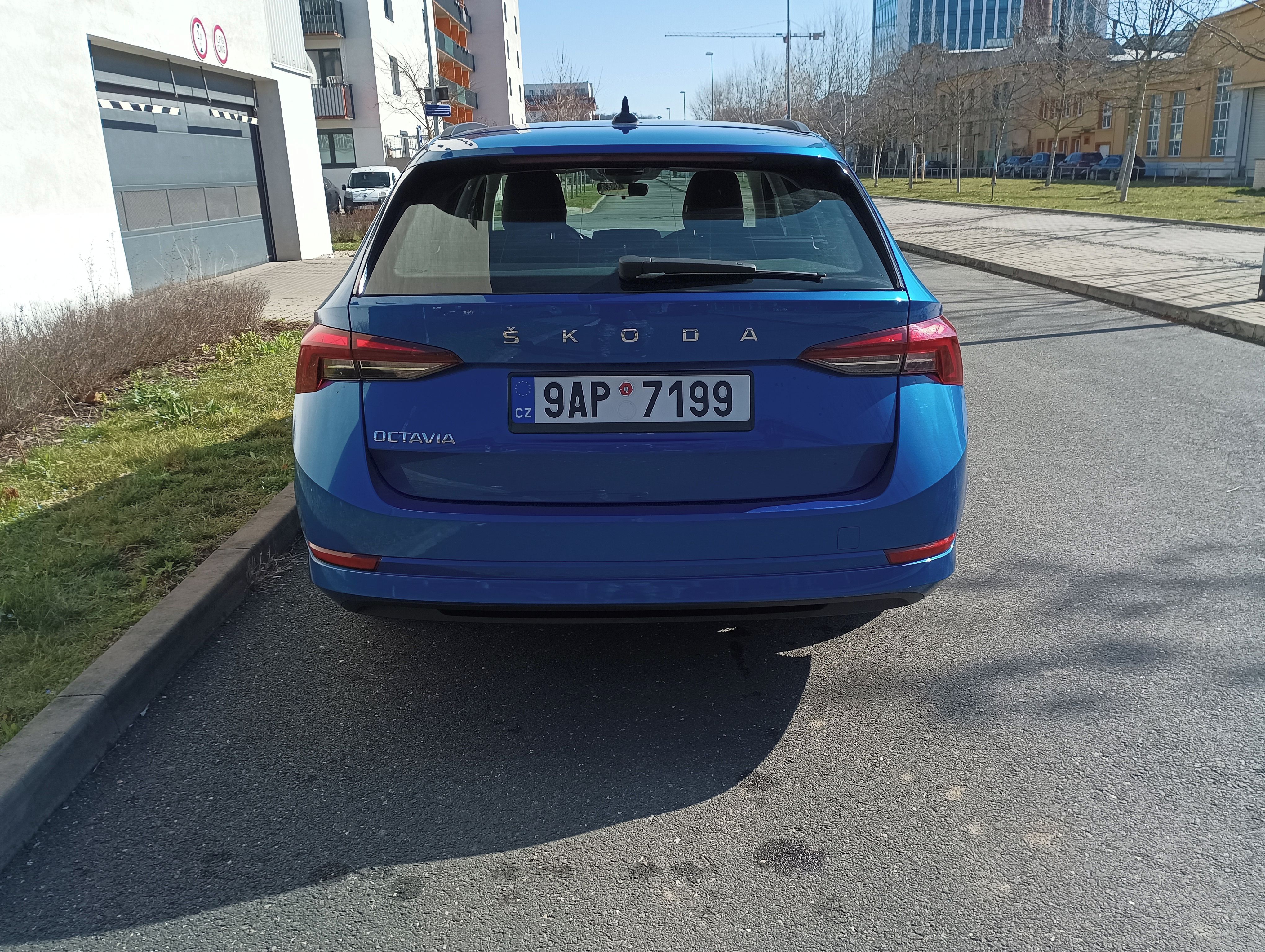 Škoda Octavia, 2.0tdi ambition 1majČR - fotka 4