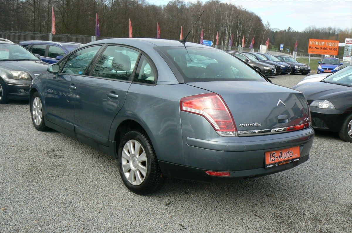 Citroën C4, 1,6 I  16V-1. MAJITEL ČR - fotka 4