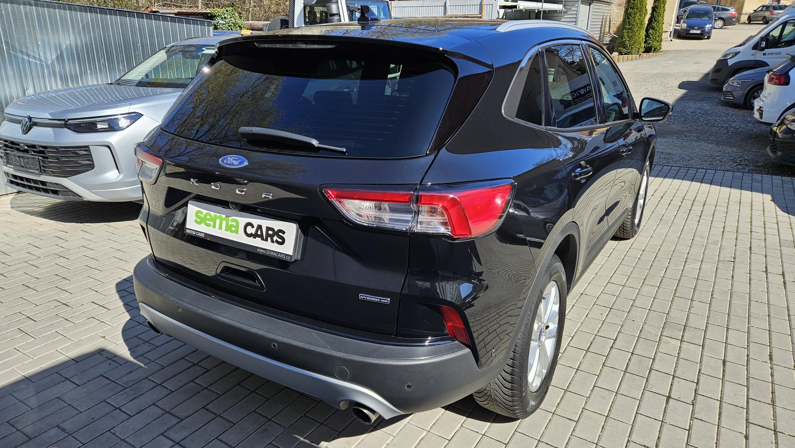 Ford Kuga, 2.5i HEV 140 kW Titanium 4x4 - fotka 6