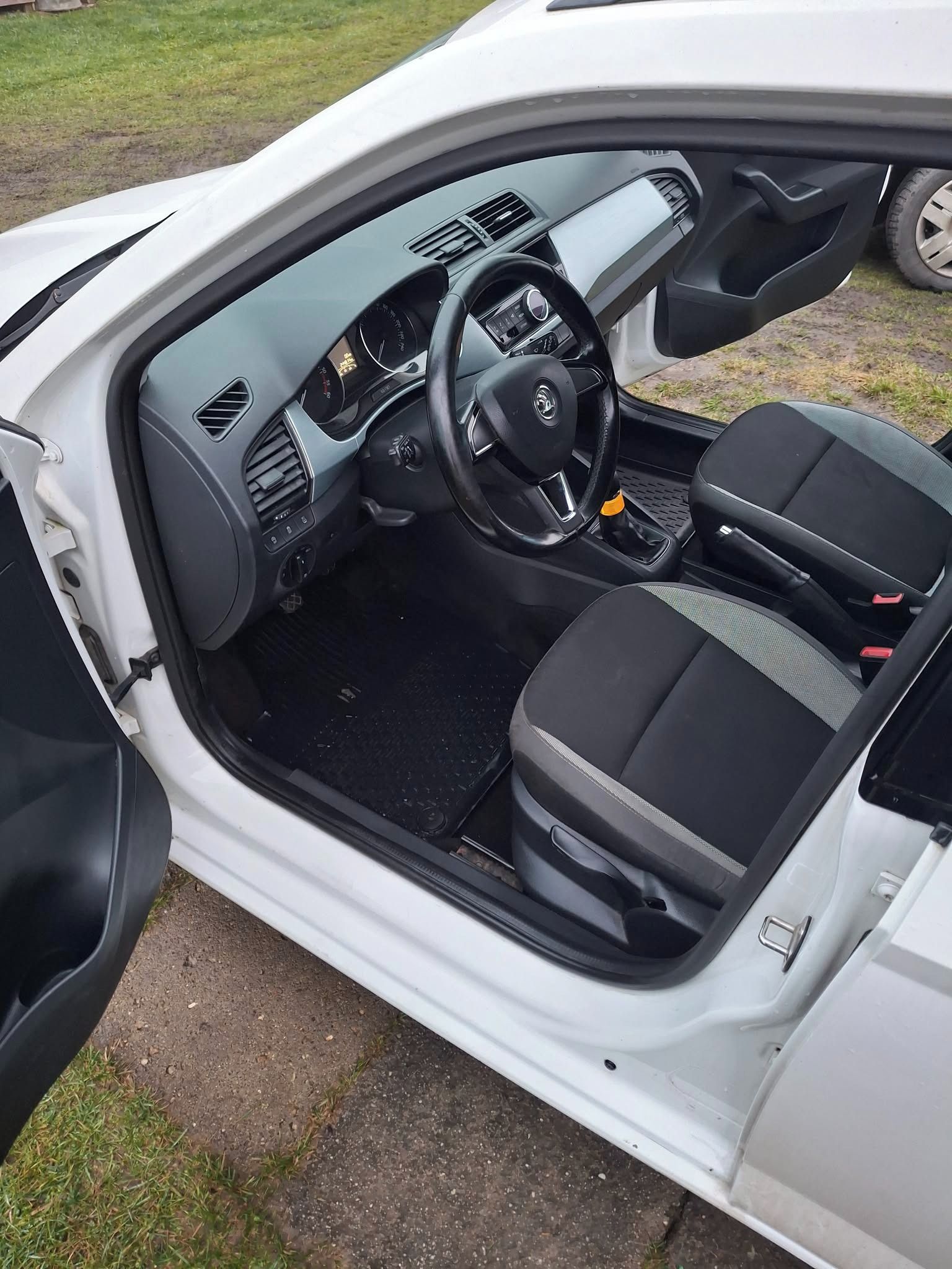Škoda Fabia - fotka 4