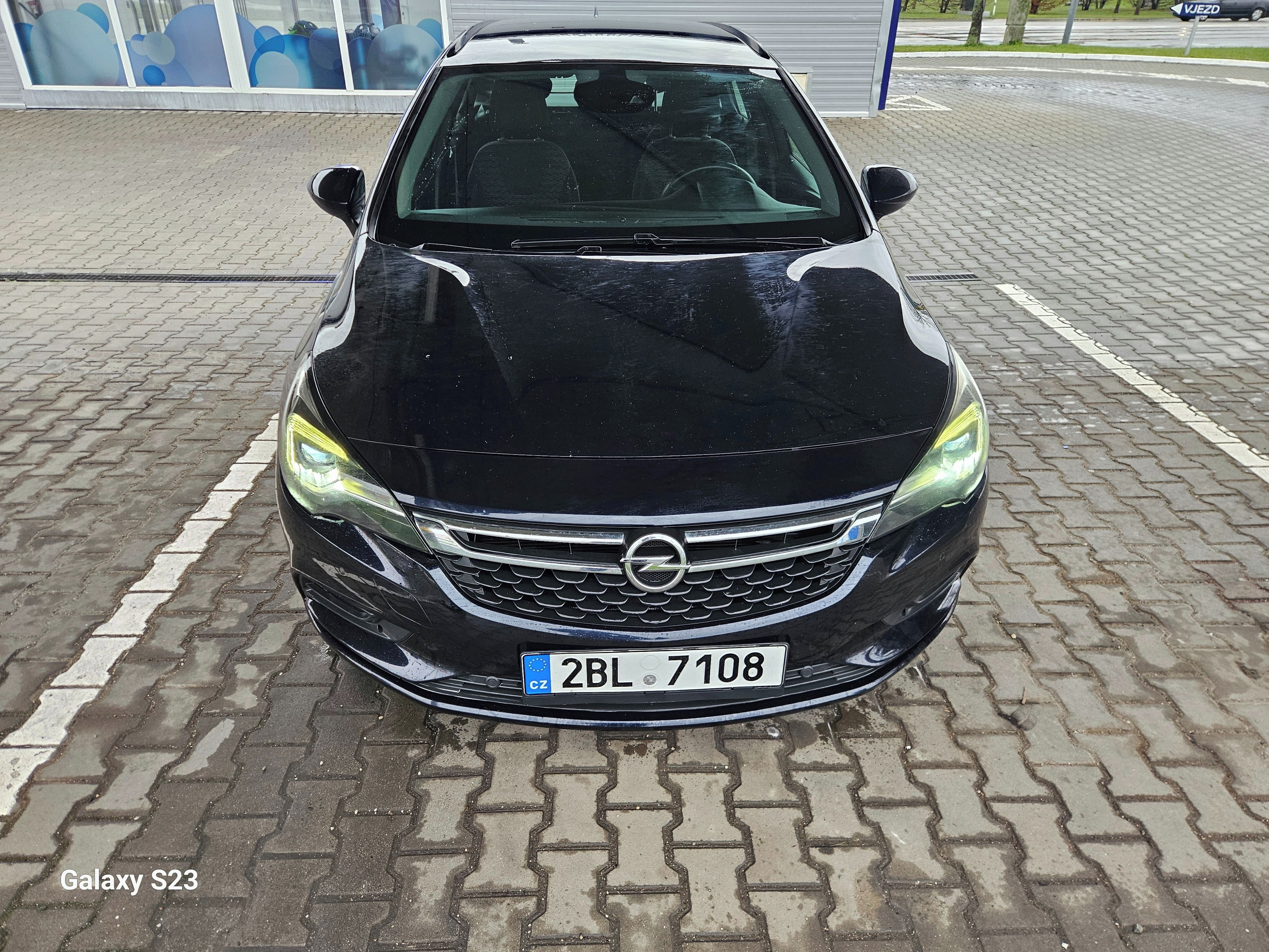Opel Astra, Opel Astra K 1,6cdti,100kw - fotka 3