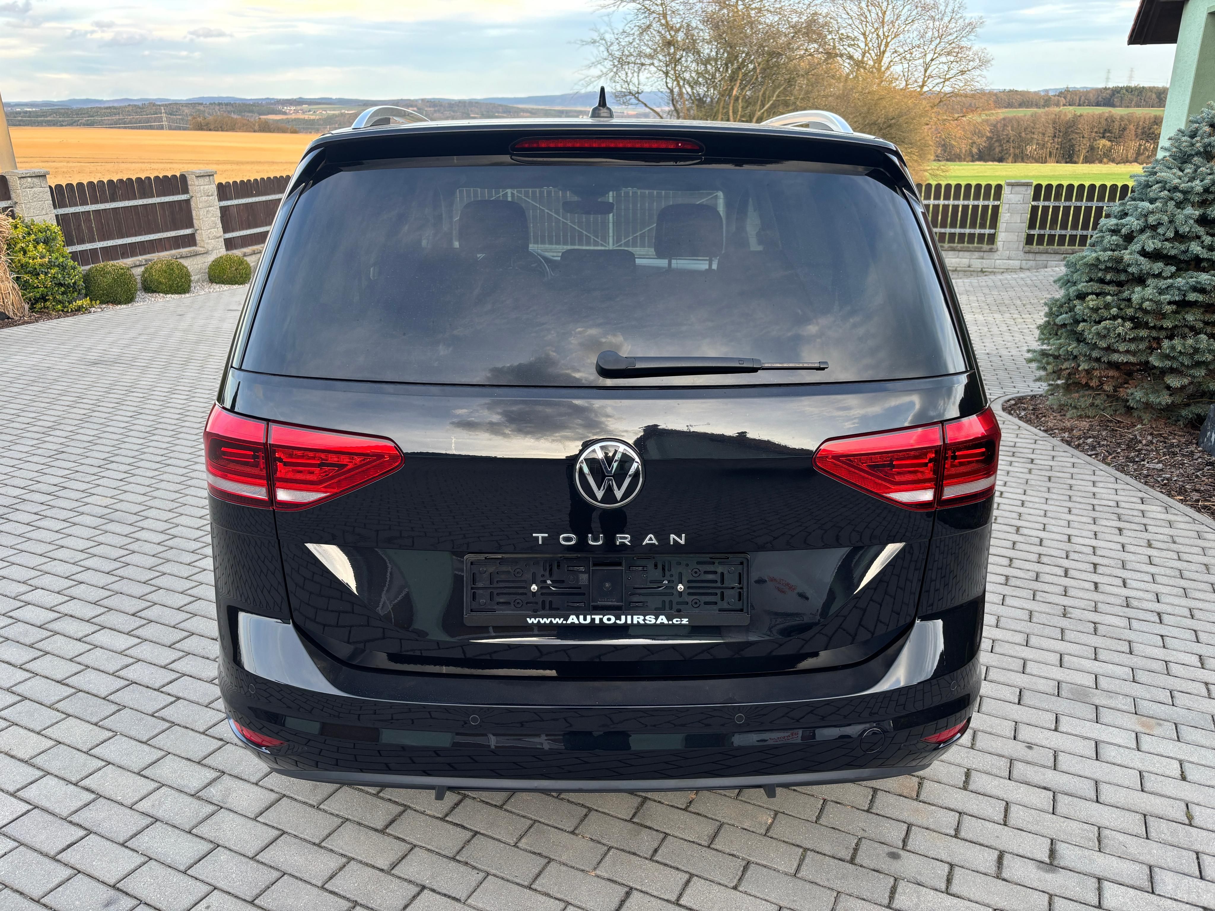 Volkswagen Touran, 2,0TDI HIGHLINE PANORAMA SERVI - fotka 5