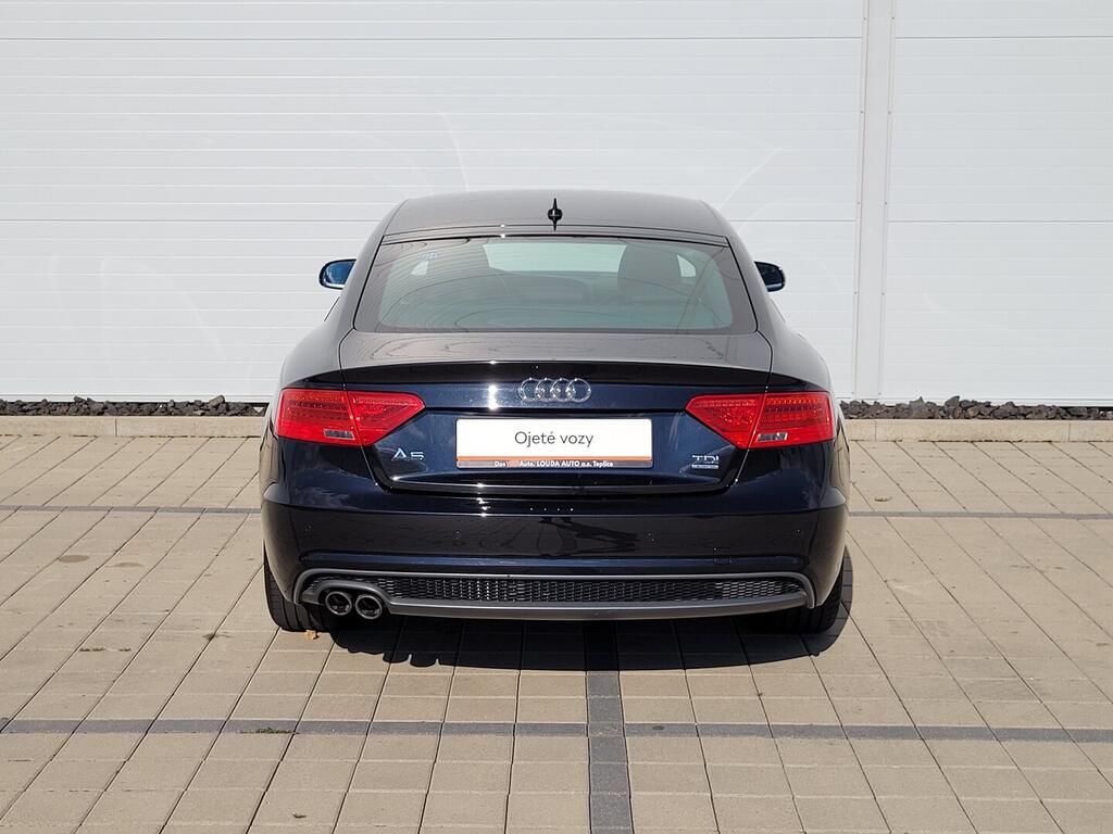 Audi A5, S-line Quattro 2.0 TDI 130 kW - fotka 6