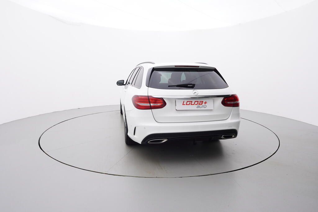 Mercedes-Benz Třídy C, AMG-line 1.6 115 kW - fotka 4