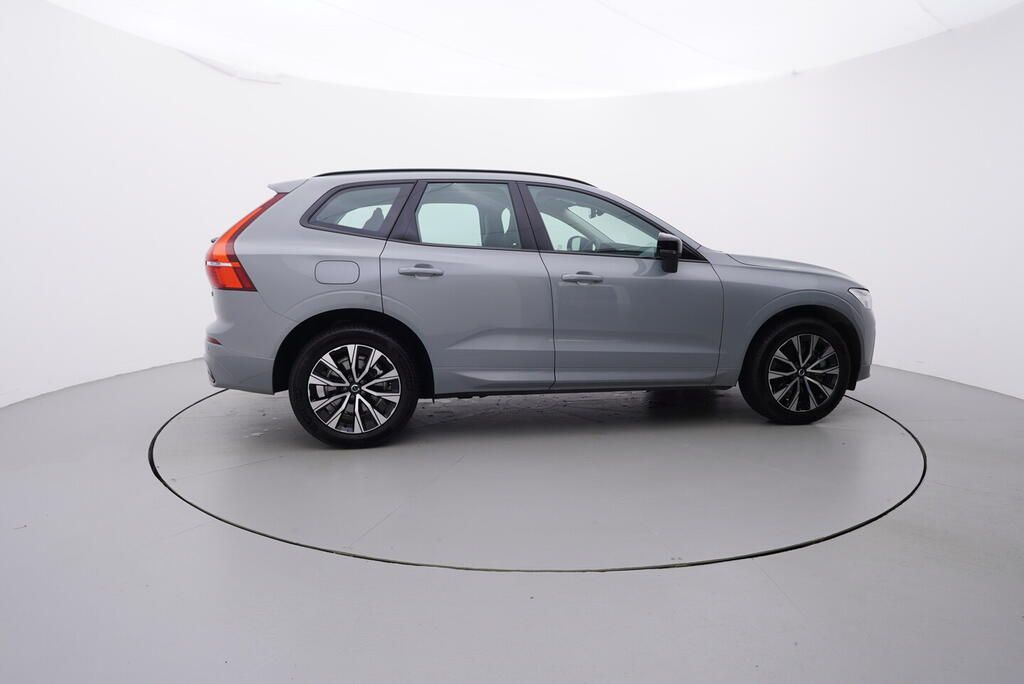 Volvo XC60, Plus Dark 2.0 B4 145 kW - fotka 6