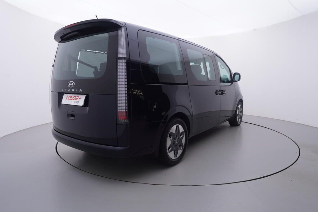 Hyundai Staria, 2.2 CRDi 130 kW - fotka 5