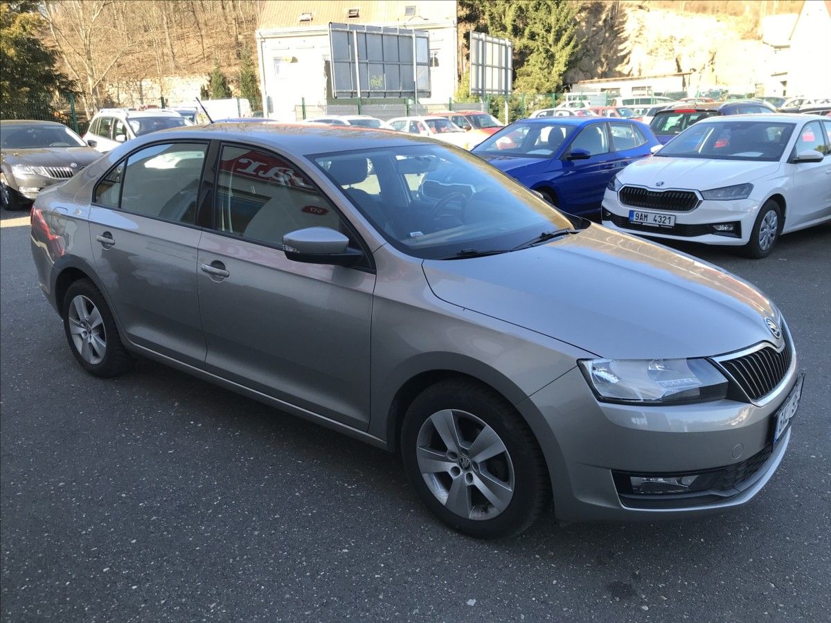 Škoda Rapid, 1,0 TSi 70kW - fotka 4