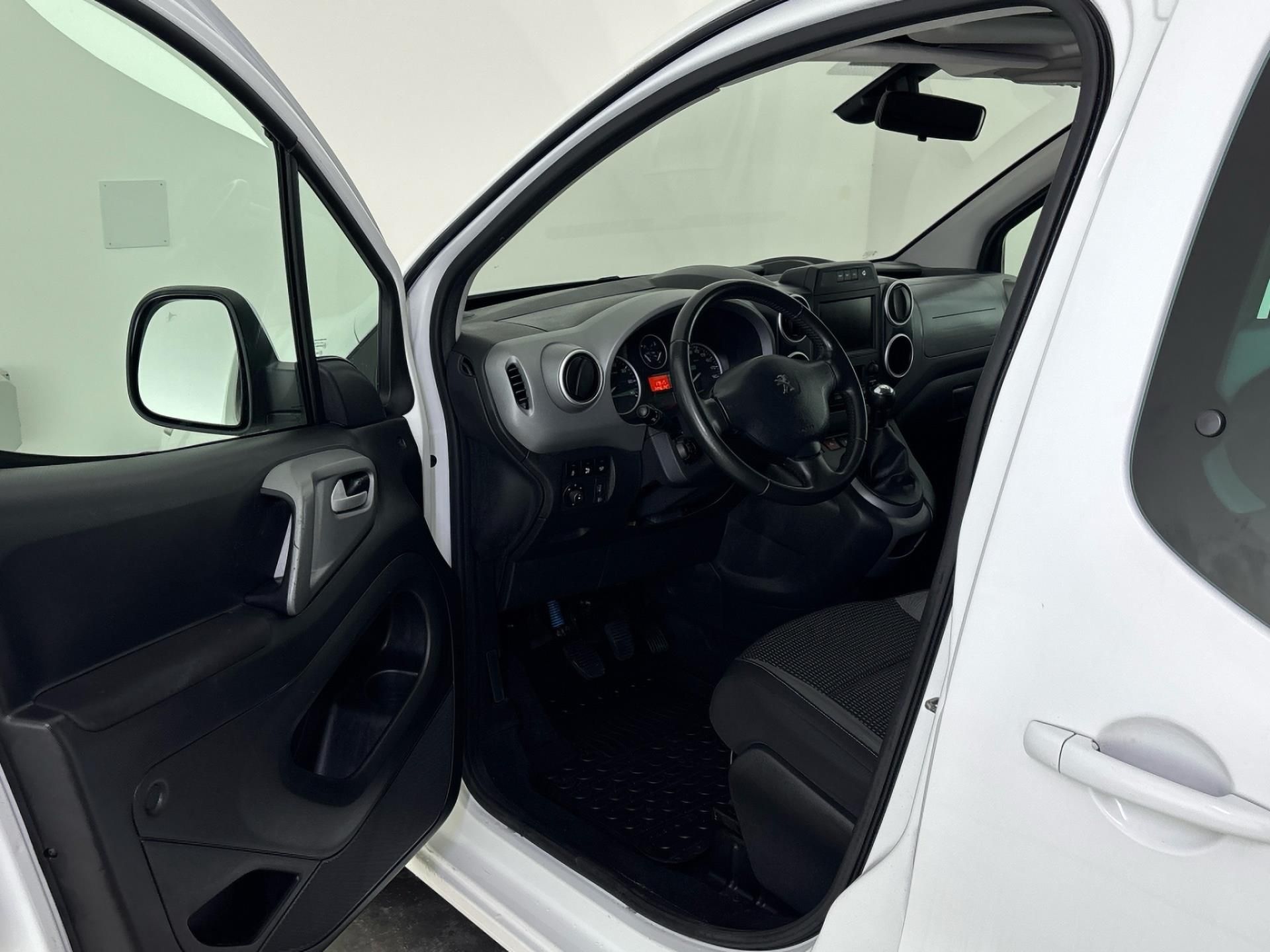 Peugeot Partner, 1.2 PureTech / 81 kW - fotka 6