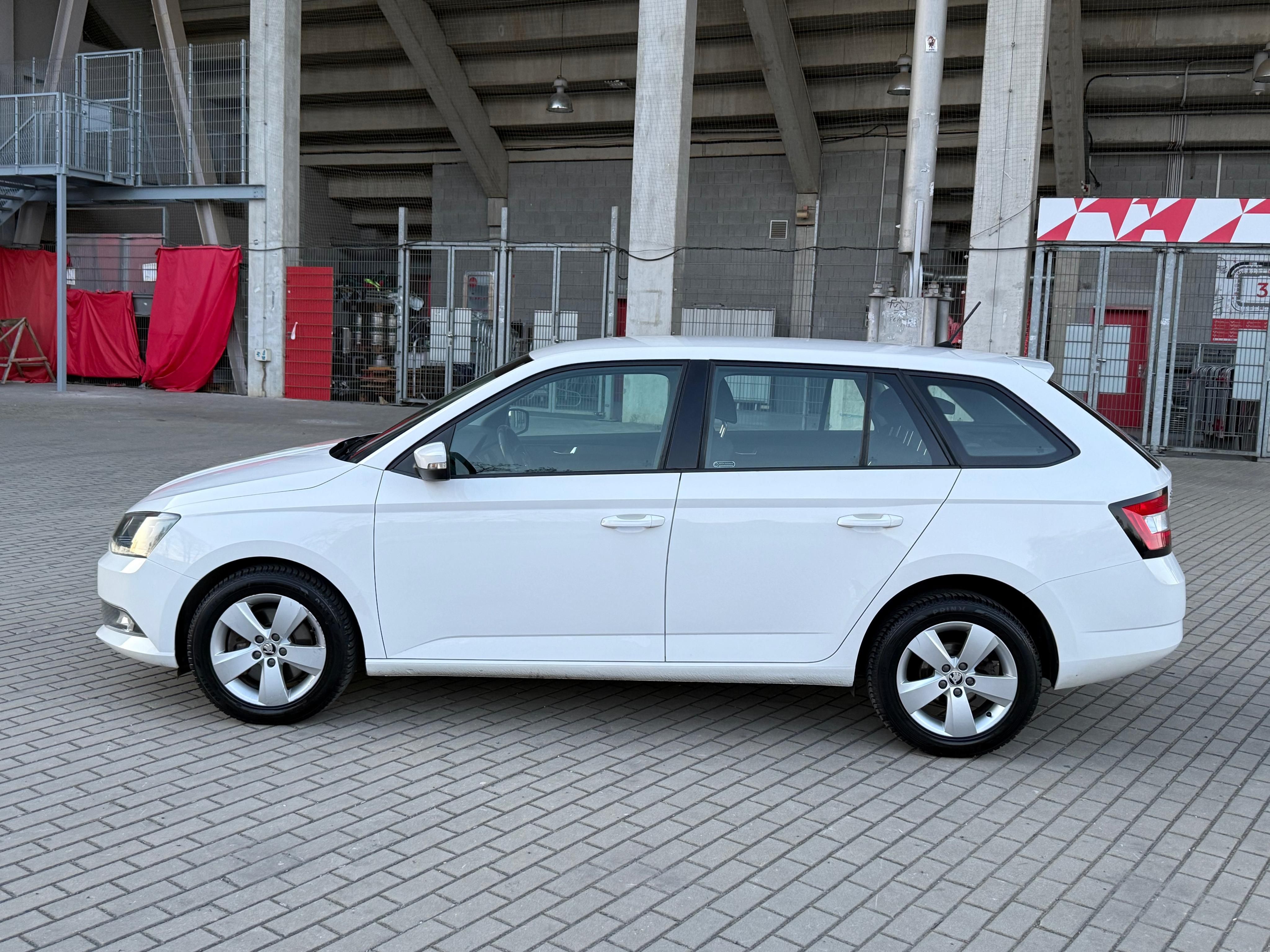 Škoda Fabia, 1.0i, 81kw Původ ČR - fotka 2