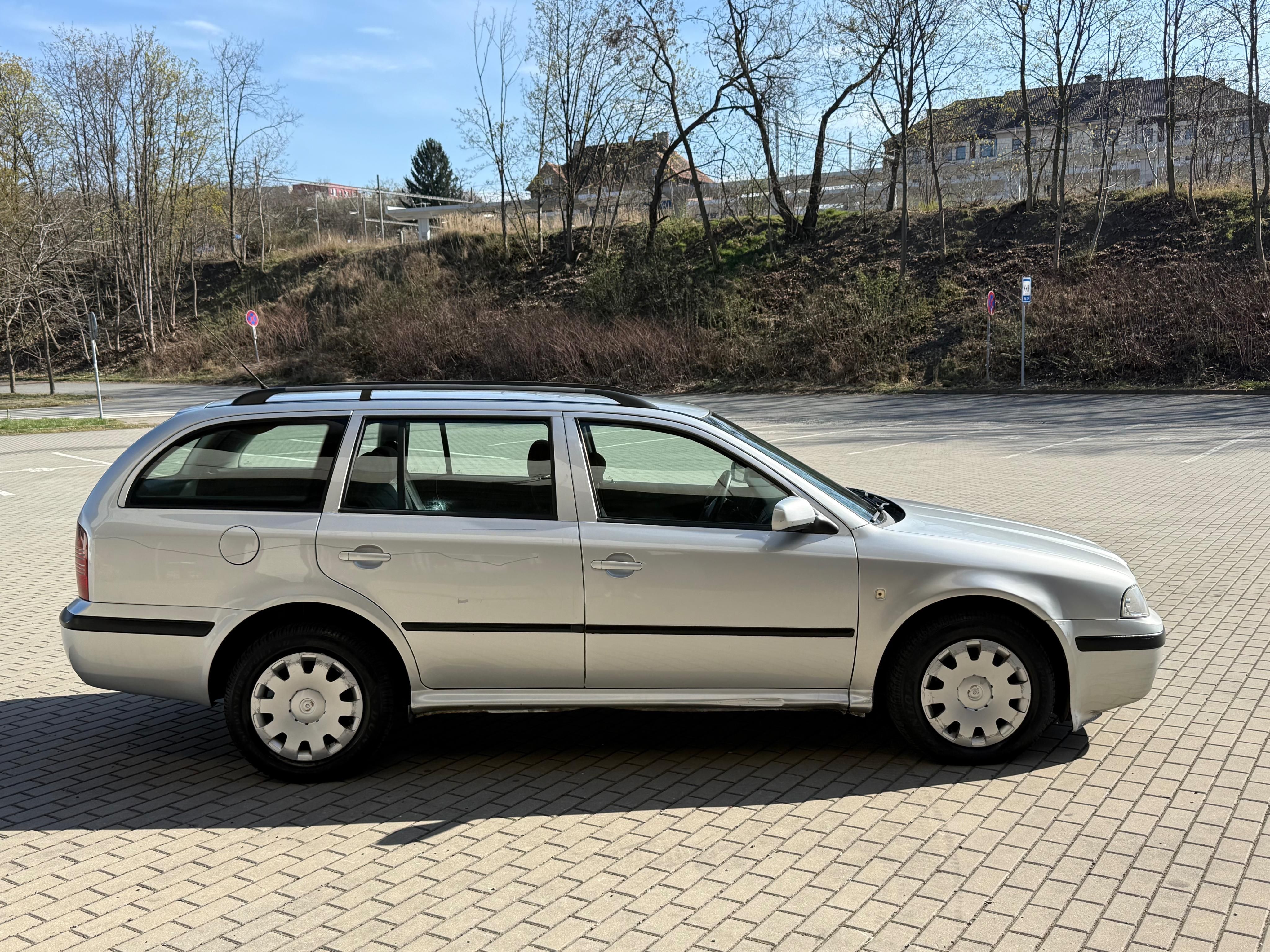 Škoda Octavia, 1.9TDI, 66kw Klima - fotka 6