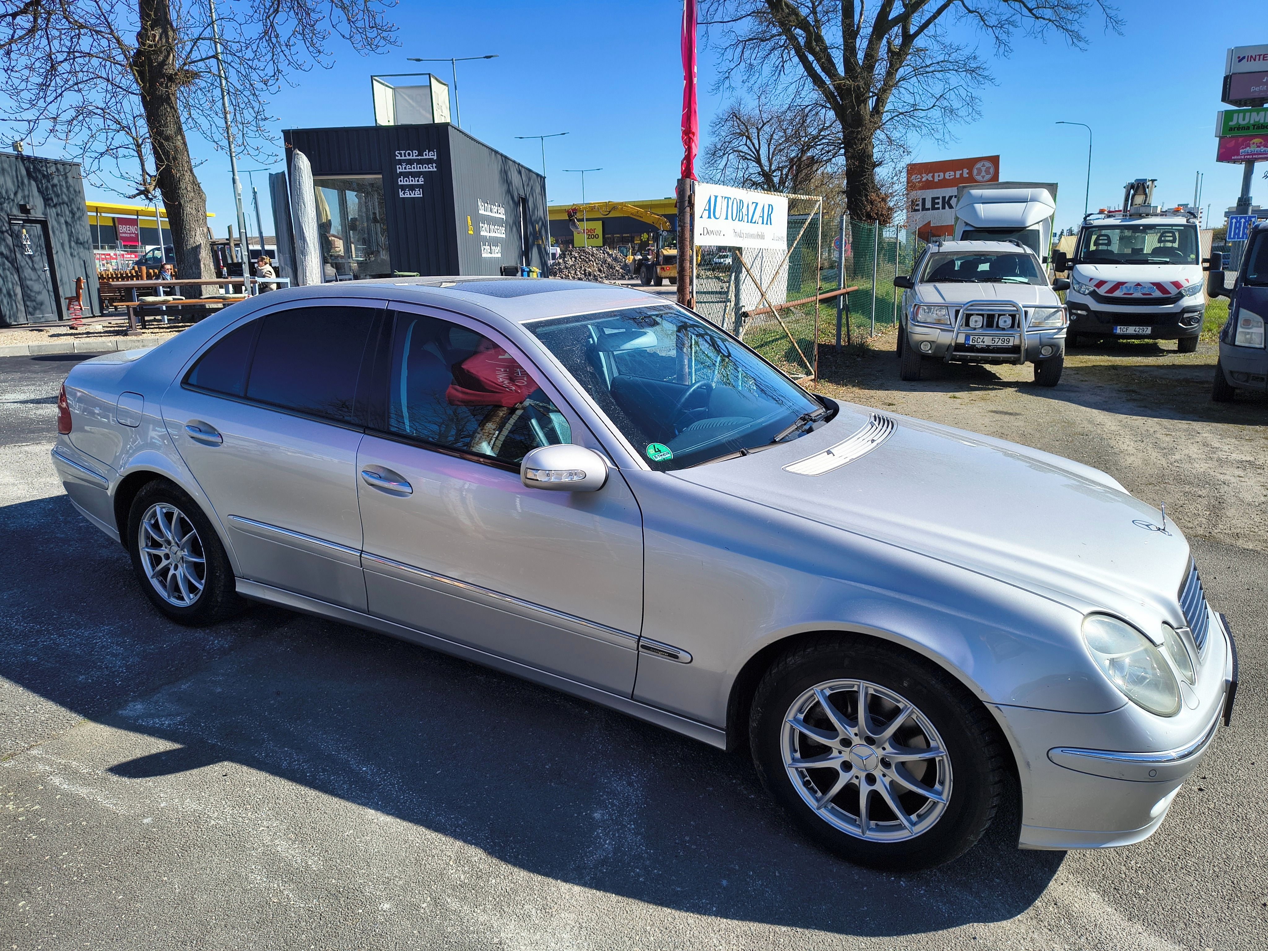 Mercedes-Benz Třídy E, 240 Avantgarde - fotka 6