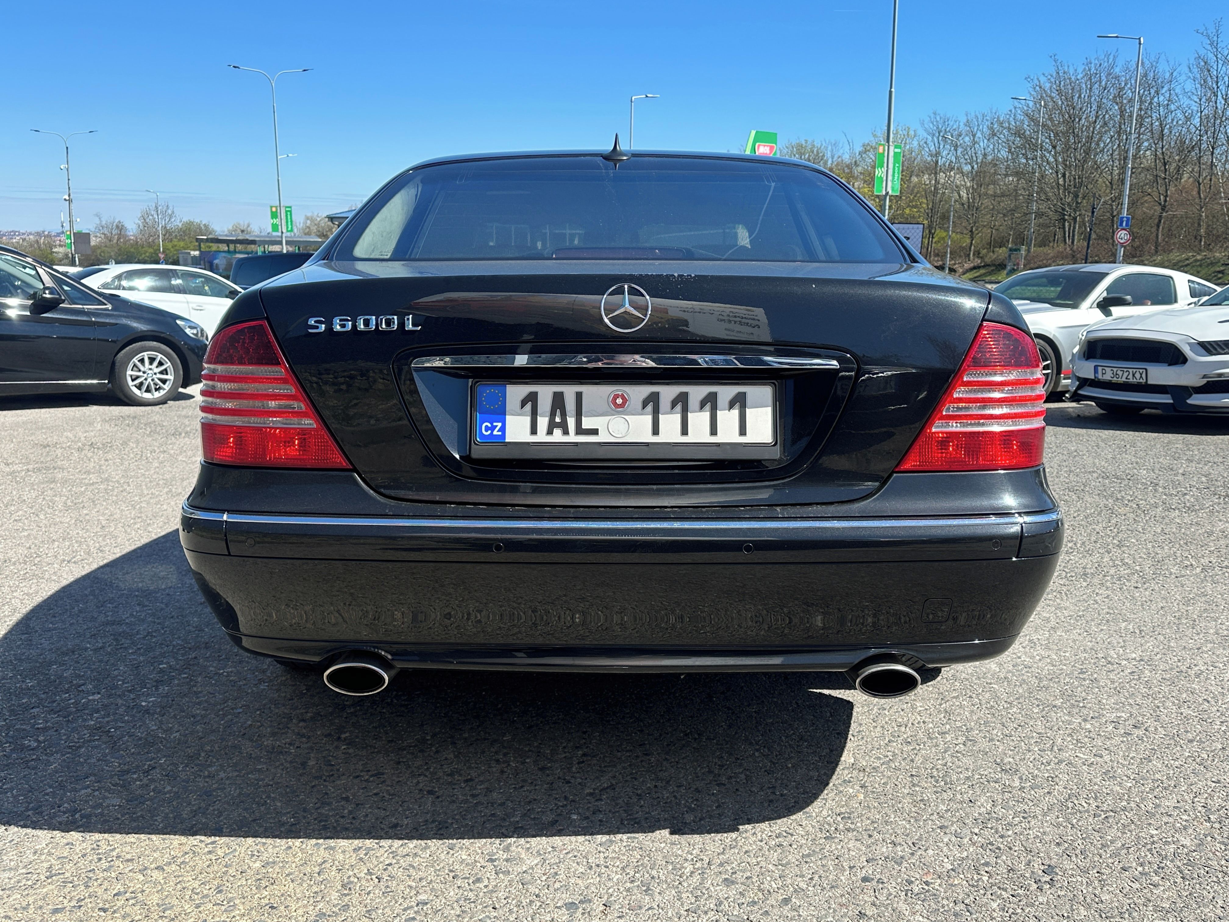 Mercedes-Benz Třídy S, Mercedes-Benz S 600 L 2023 - fotka 5