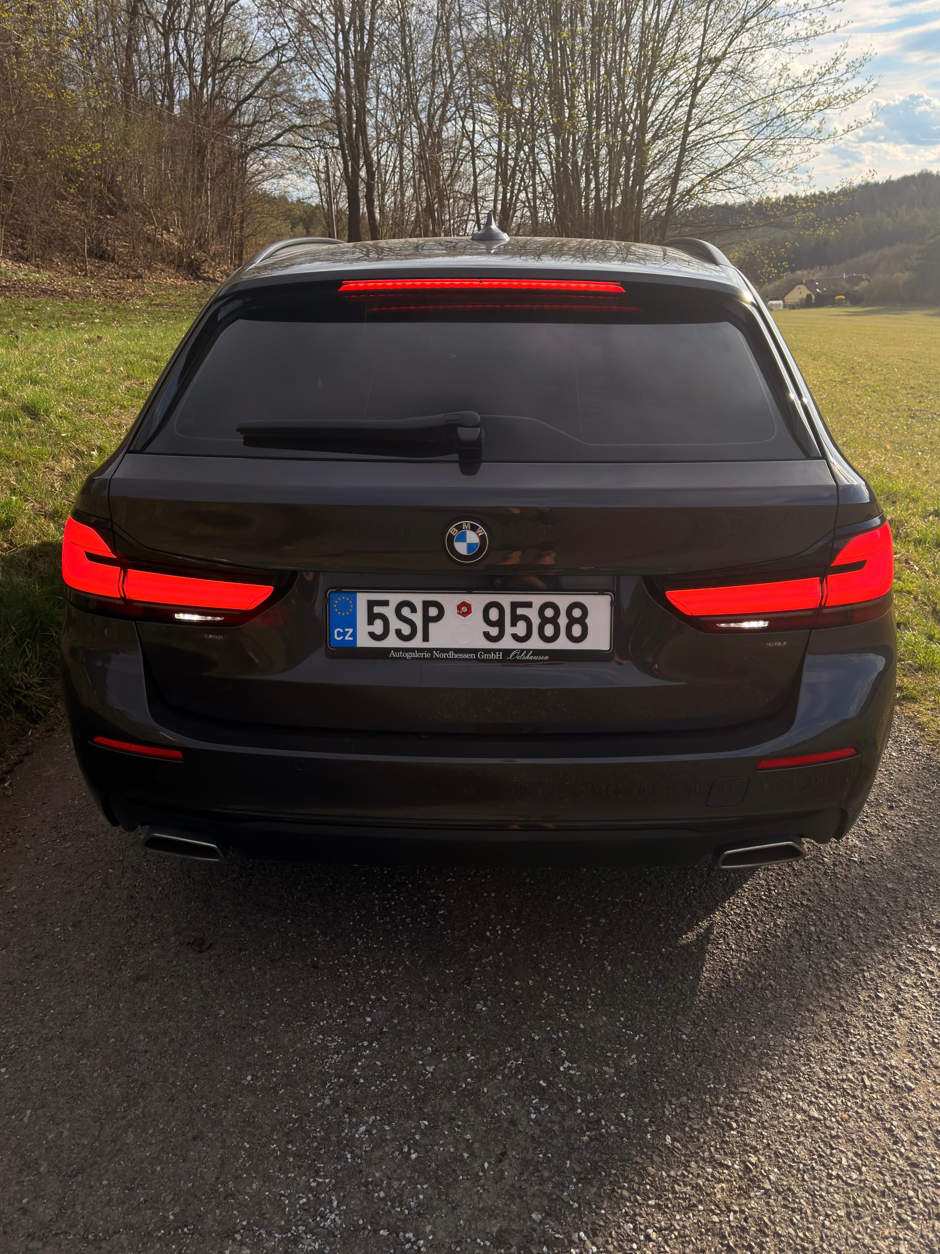 BMW Řada 5, BMW 520d xDrive g31 - fotka 3