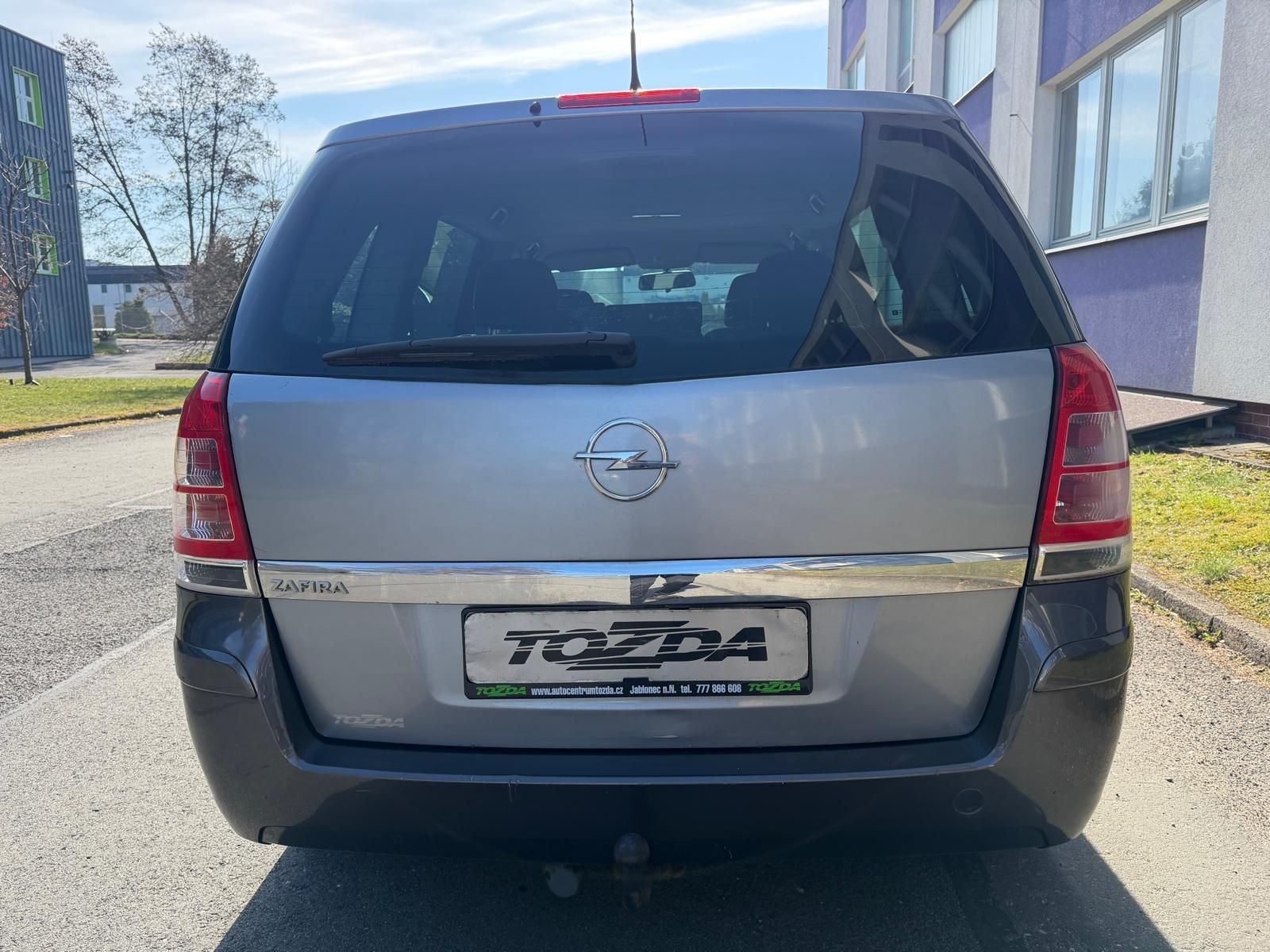Opel Zafira, 1,6 16V 7- místný + pneu - fotka 4