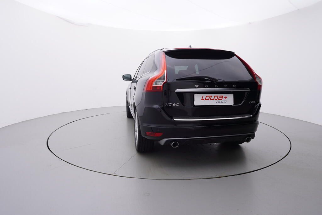 Volvo XC60, 2.0 140 kW - fotka 4
