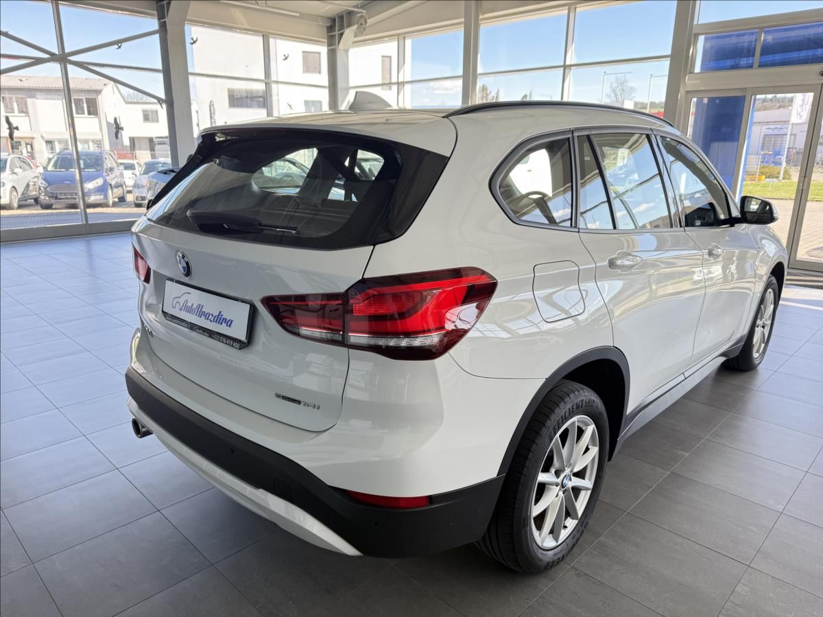 BMW X1, 1,5   SERVISKA,1.MAJ,sDrive,18 - fotka 6