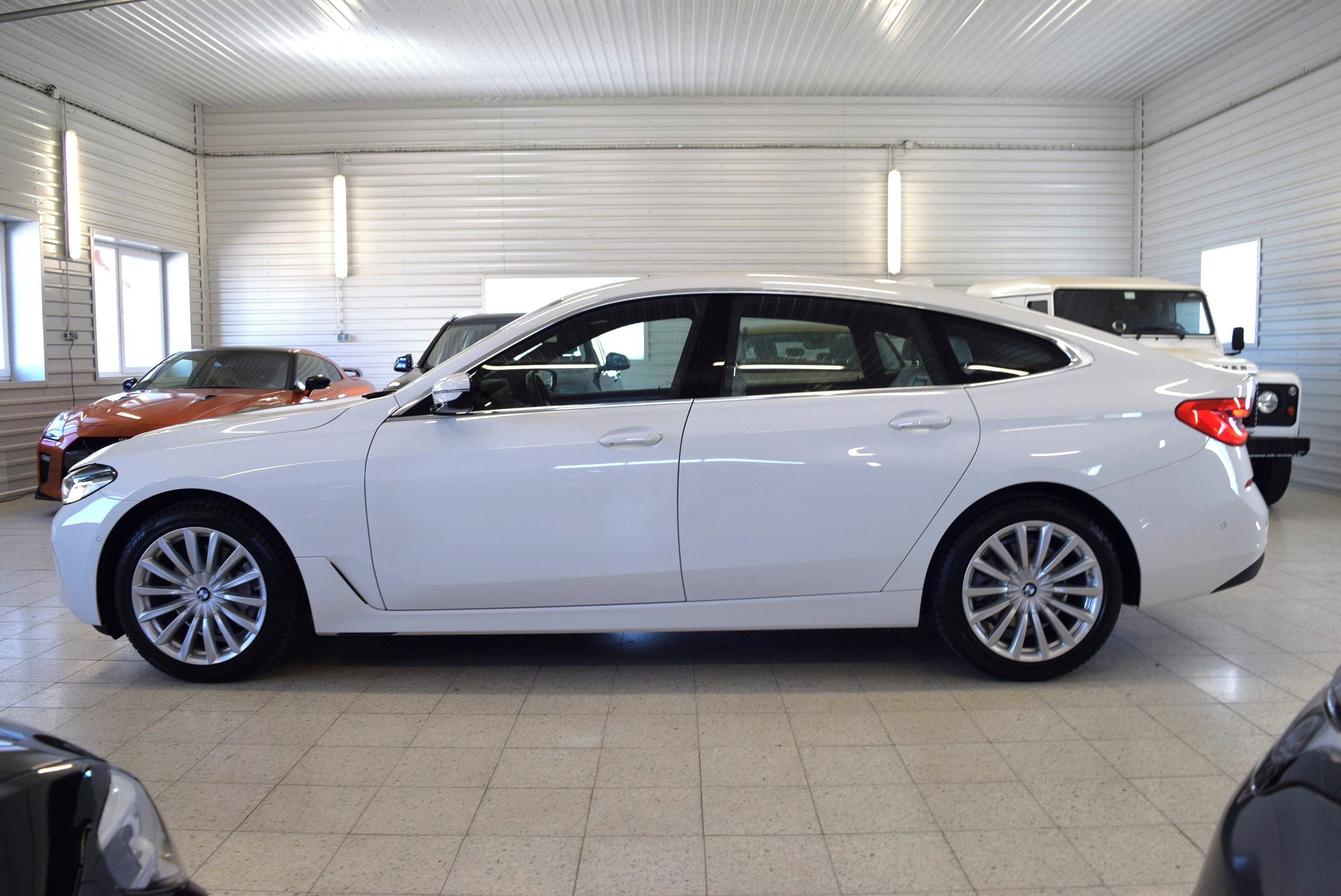 BMW Řada 6, GT 620 M-PAKET X-DRIVE 2022 - fotka 2