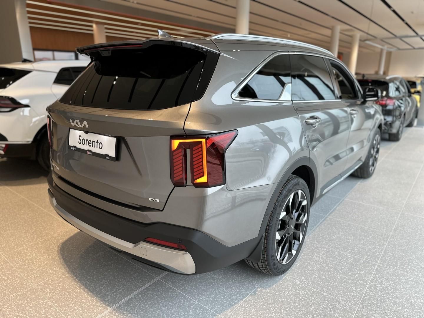 Kia Sorento, 2.2CRDi 143kW 4x4  TOP (2026) - fotka 3