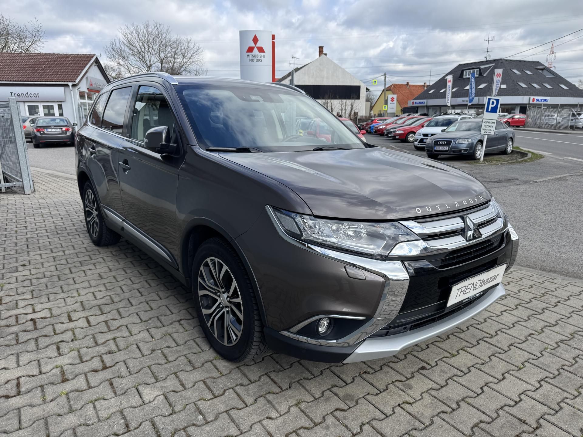 Mitsubishi Outlander, 2,2Di-D A/T EDICE100 - fotka 2