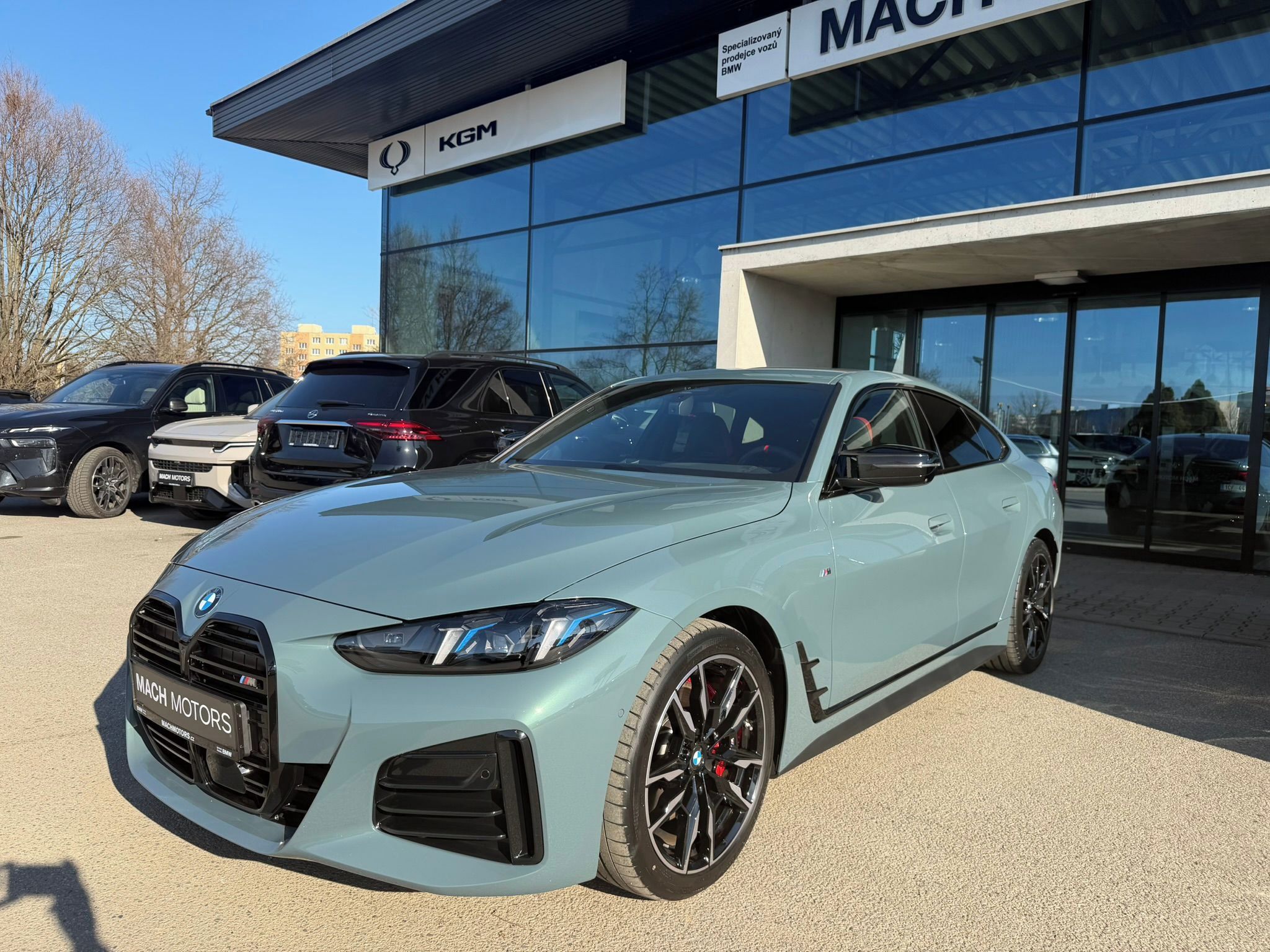 BMW Řada 4, M440i xDrive GranCoupé 09/2025 - fotka 3