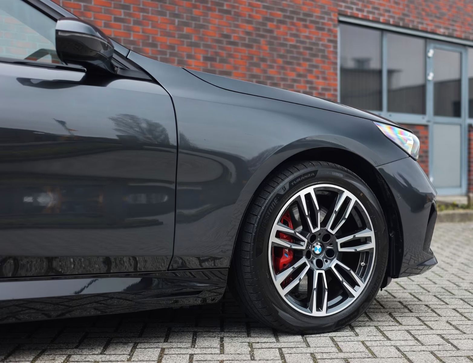 BMW Řada 5, 550e Touring xDrive M Sport - fotka 5