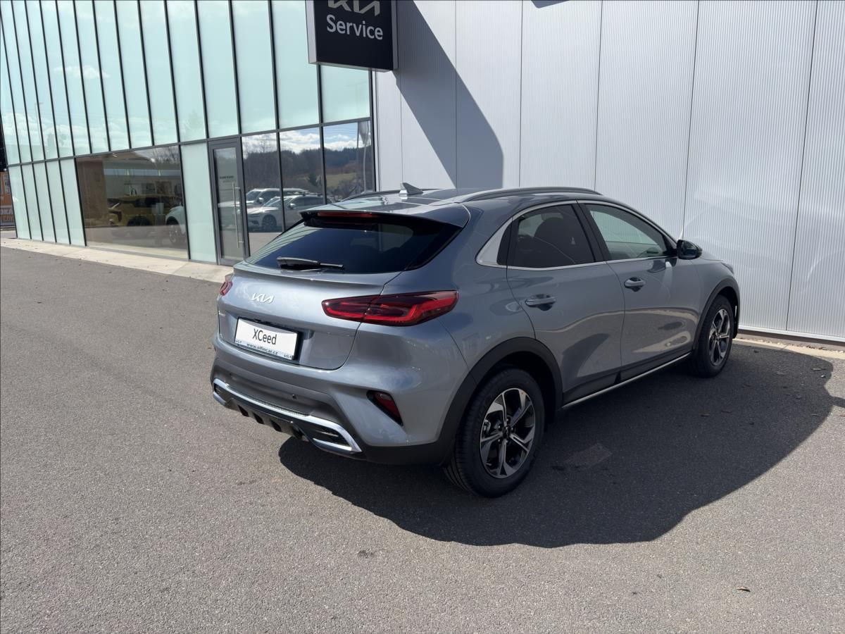 Kia XCee´d, 1,6   7DCT EXCLUSIVE - fotka 6