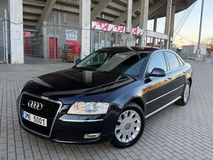 Audi A8, 3.2 V6, 191kw 4x4 Původ ČR