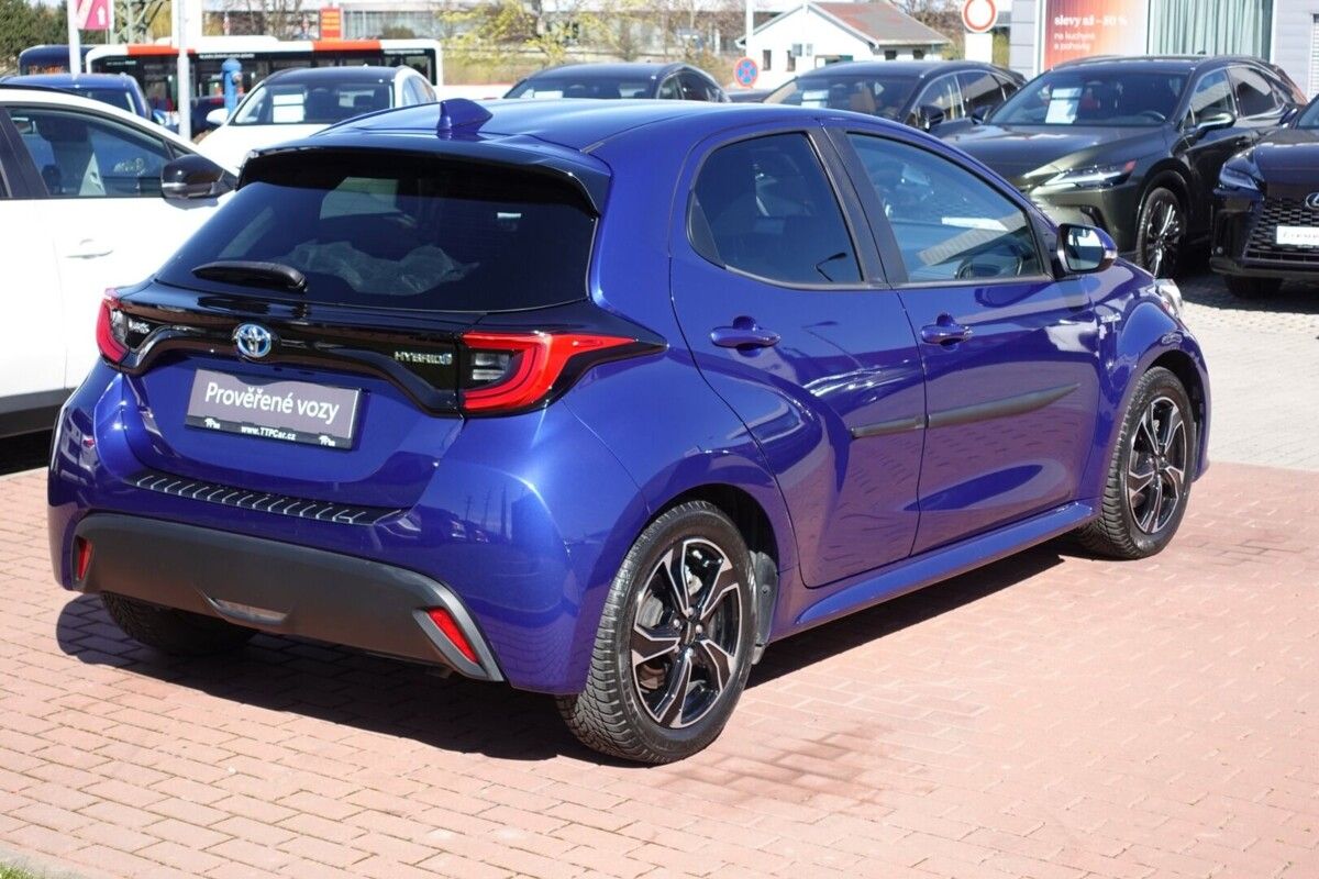 Toyota Yaris, 1,5 HSD Comfort Style Tech - fotka 4
