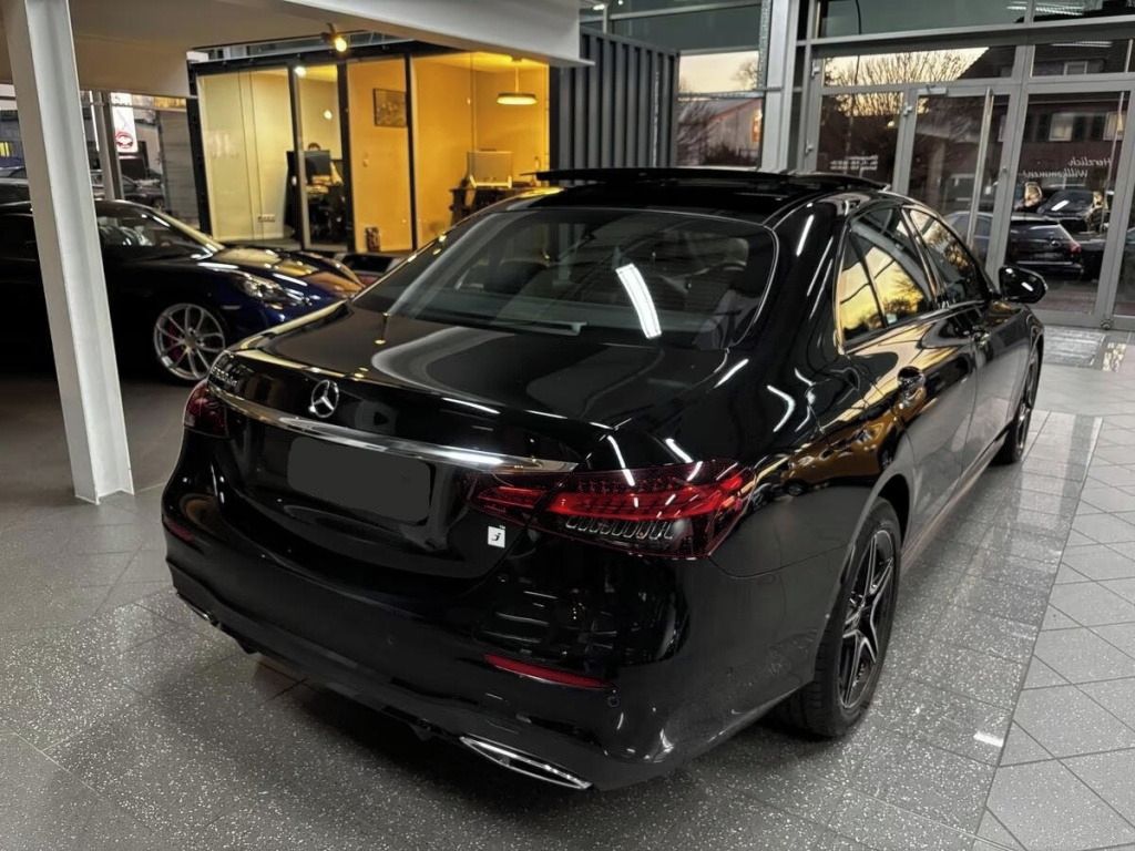 Mercedes-Benz Třídy E, 300 de AMG Line Night*MBUX* - fotka 4