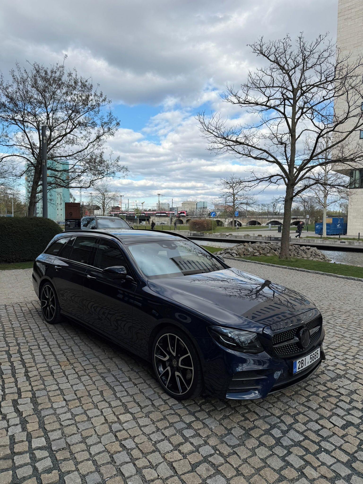 Mercedes-Benz Třídy E, E43 AMG odpočet DPH, servis MB - fotka 4