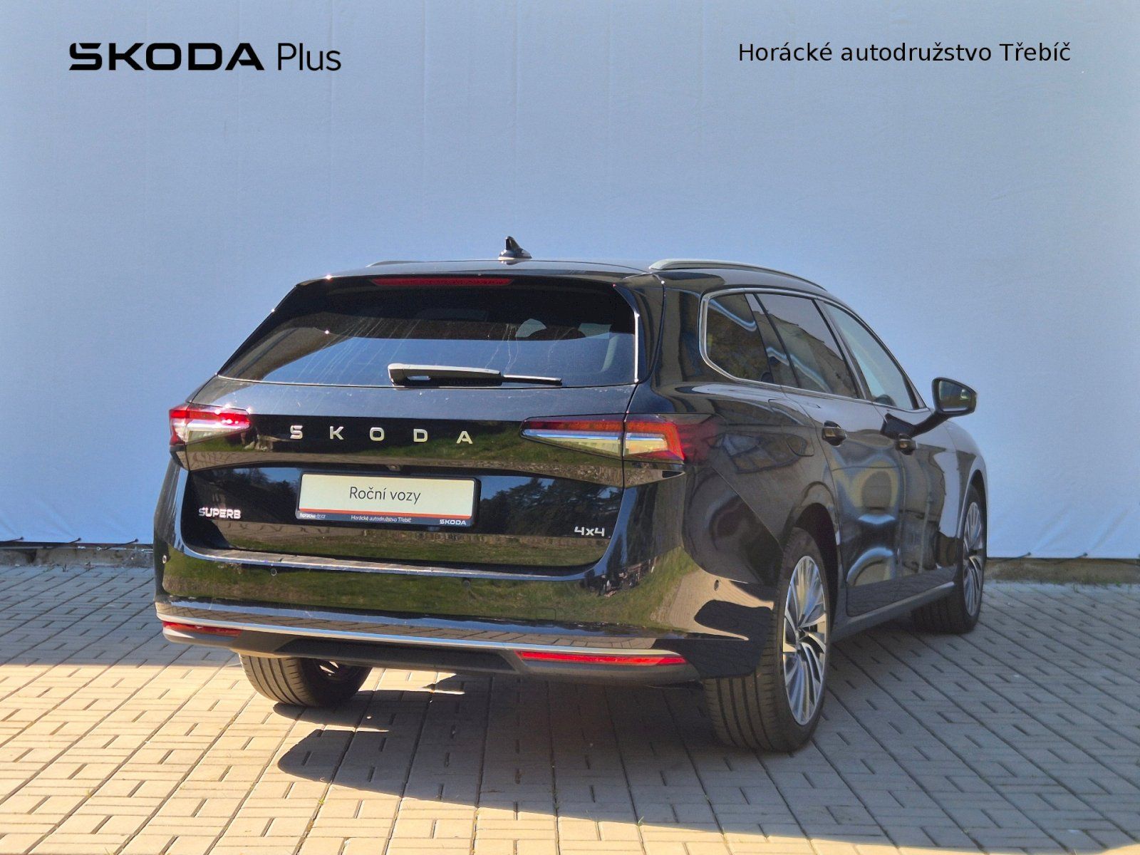 Škoda Superb, 2.0TDI 142kW 4x4 L&K DSG - fotka 2