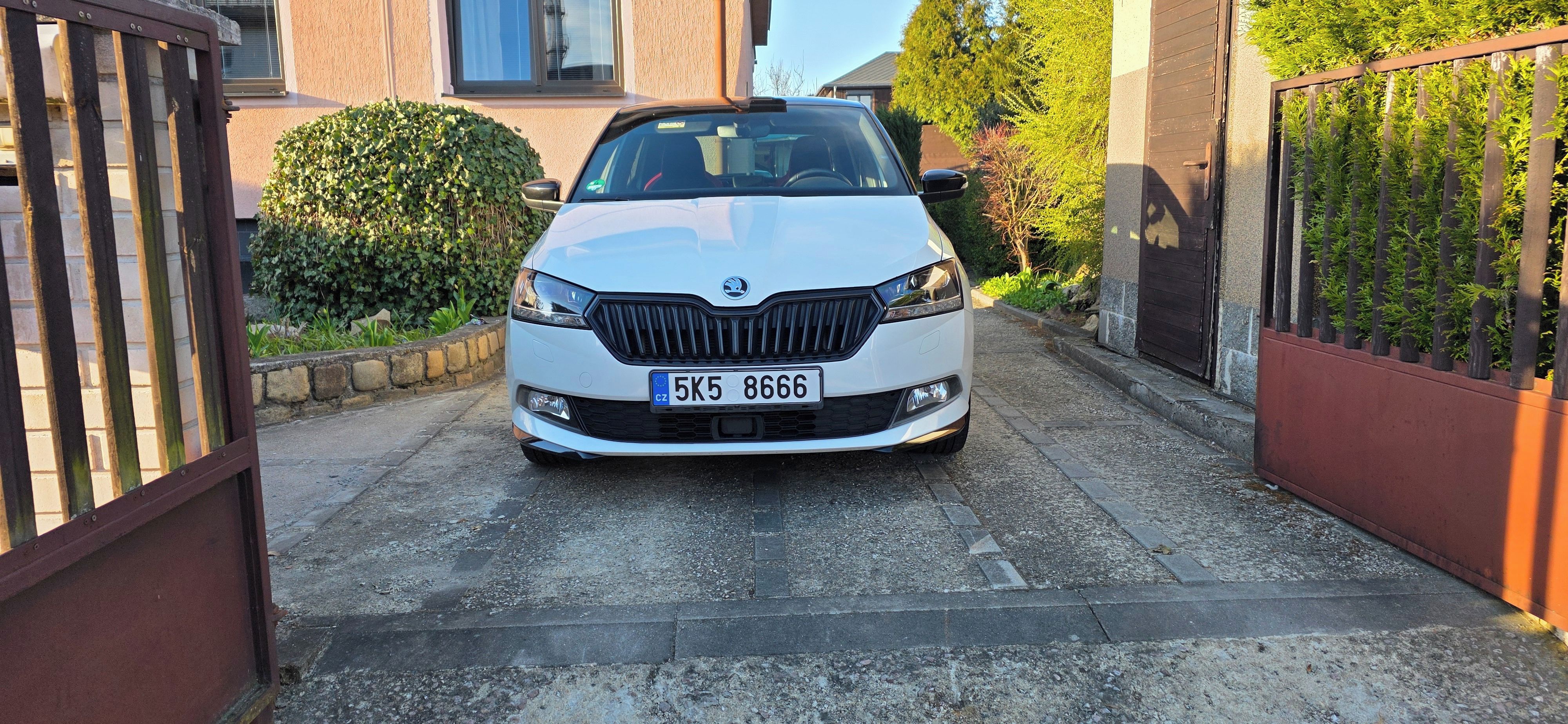 Škoda Fabia, 1.0TSI Monte Carlo - fotka 3