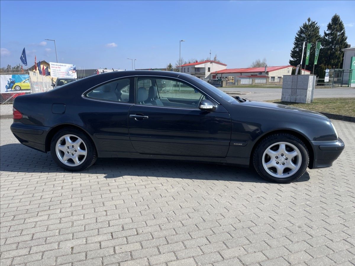 Mercedes-Benz CLK, 2,0 i 150kw Kompressor Automat - fotka 5