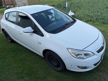 1,6, 81kW, Model J