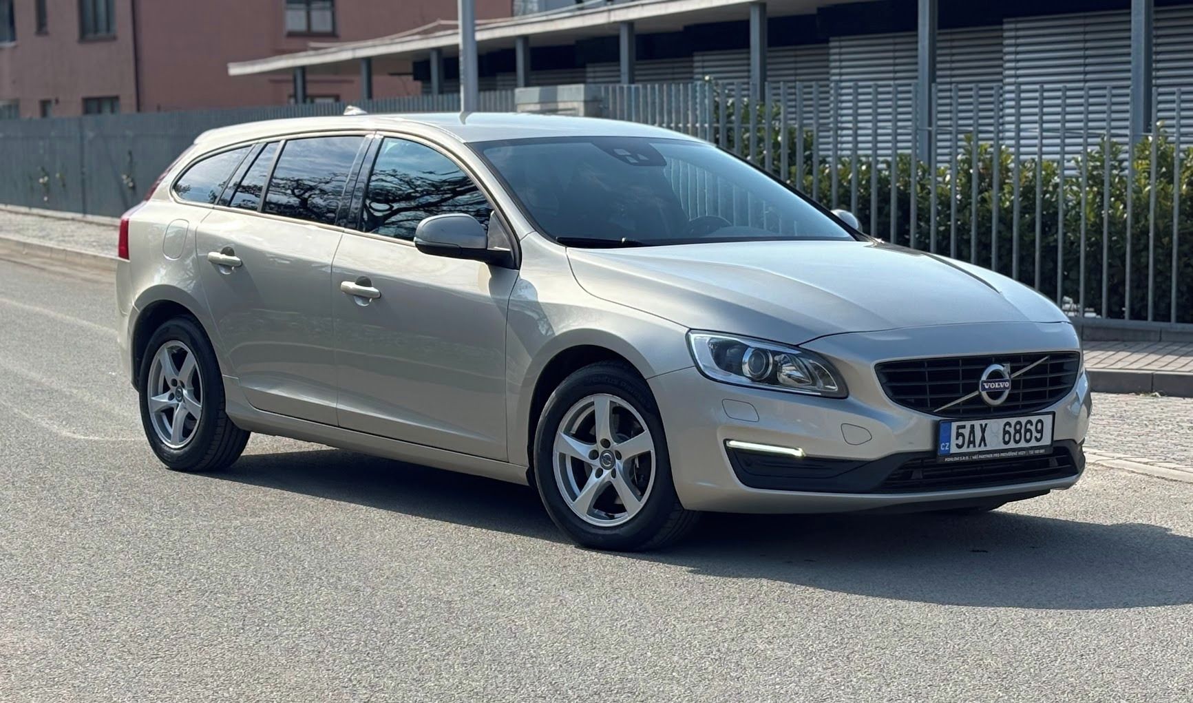Volvo V60, ČR původ | 2.majitel - fotka 5