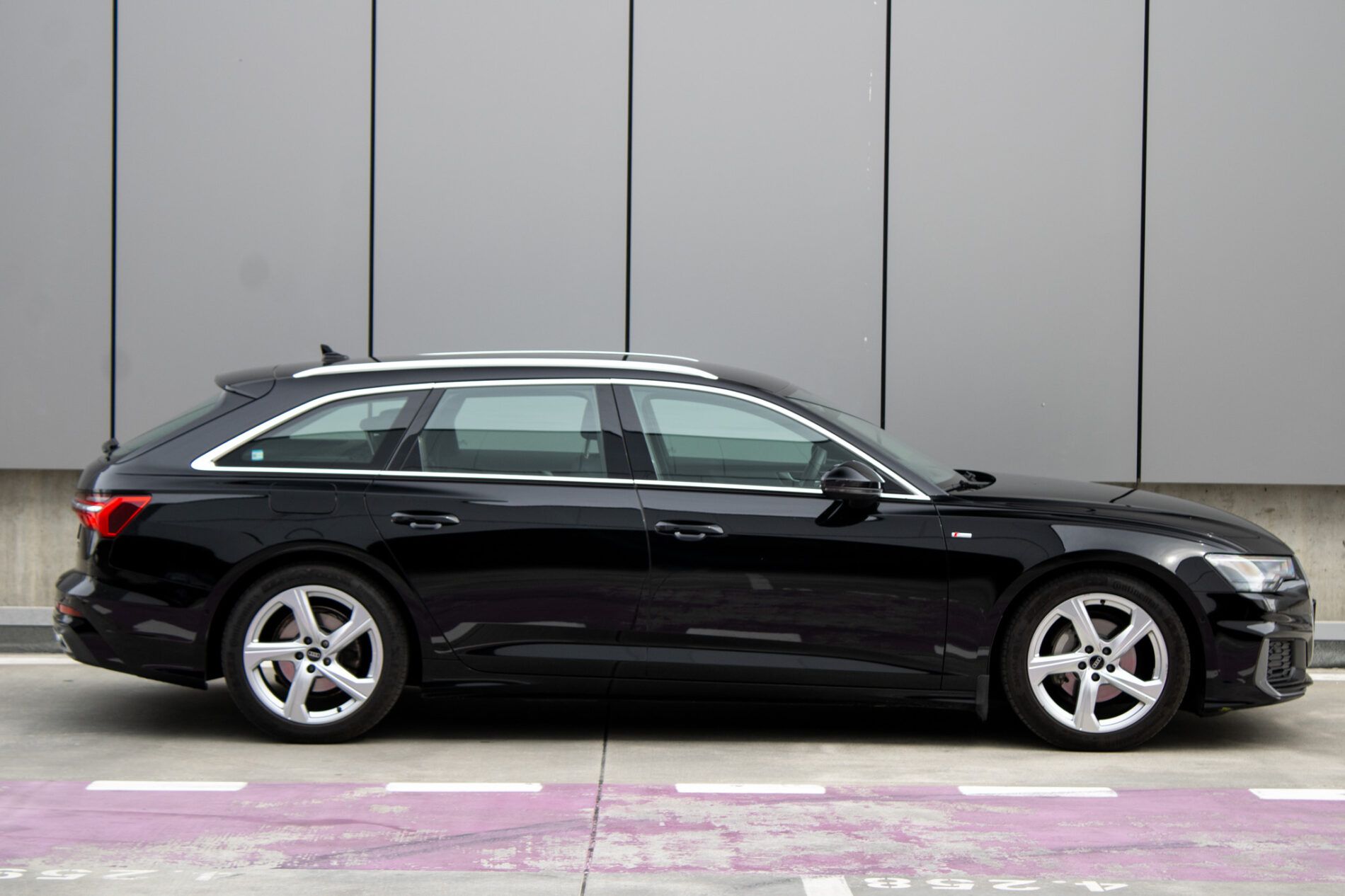 Audi A6 Avant - fotka 4