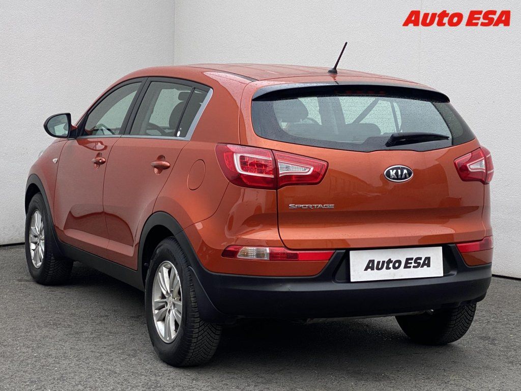 Kia Sportage, 1.6 GDI,AC,el. výbava - fotka 6