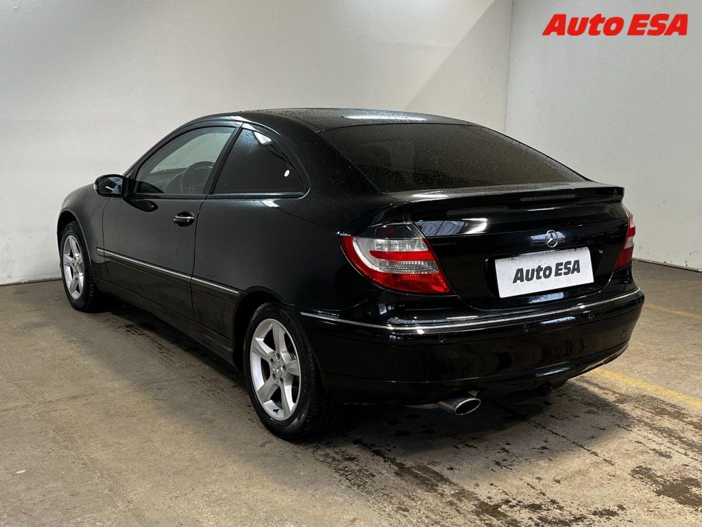 Mercedes-Benz Třídy C, 2.5 V6 C230,Kůže - fotka 6